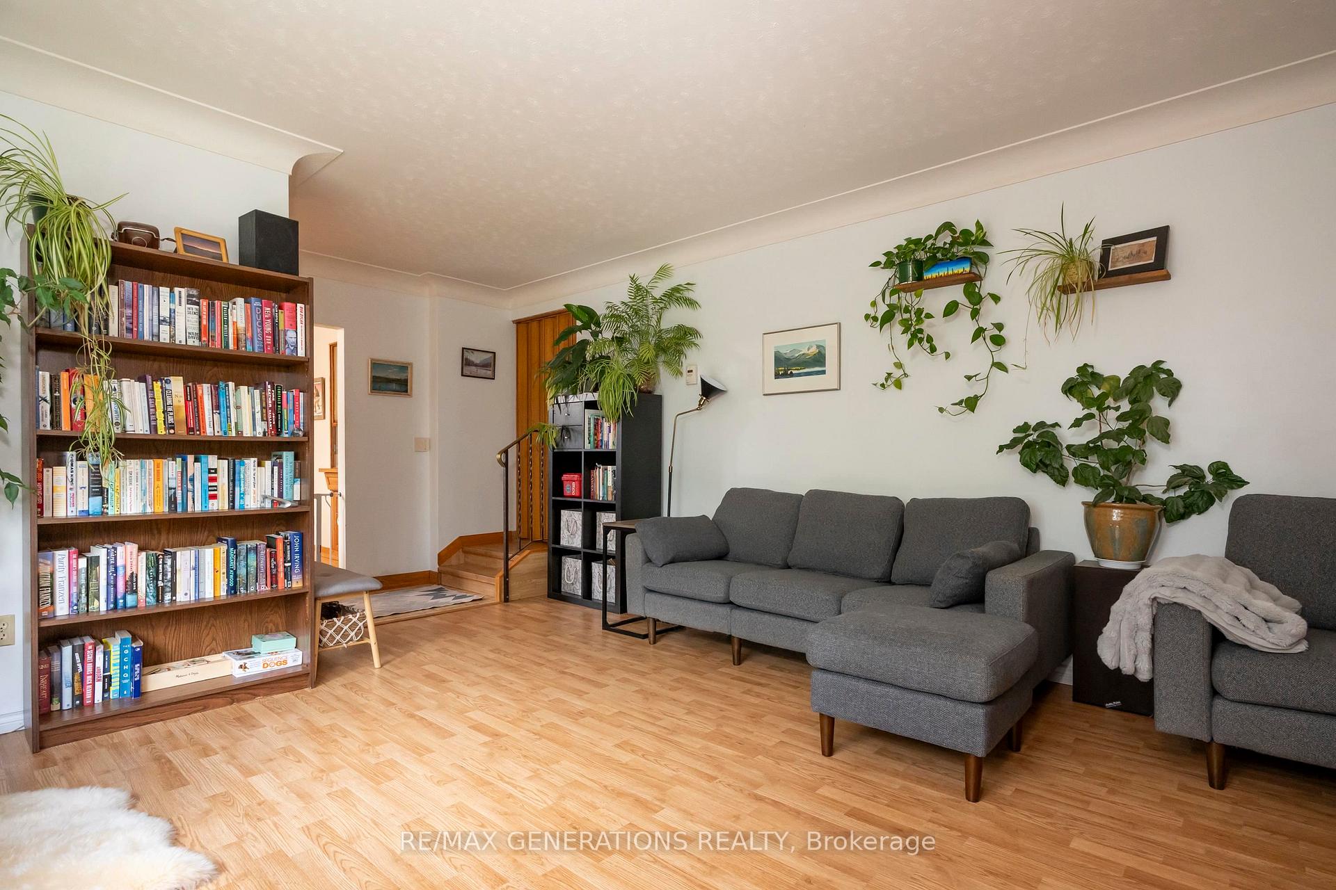 Photo 12 of 238 Nelson Street, Thunder Bay, Court / Cumberland — HOMEH