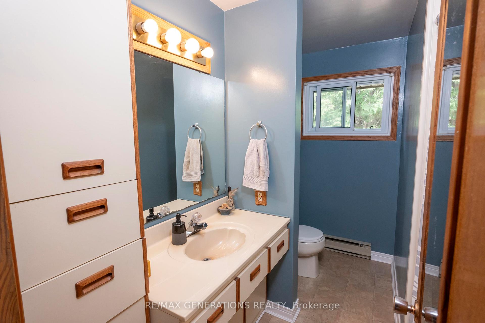 Photo 32 of 238 Nelson Street, Thunder Bay, Court / Cumberland — HOMEH