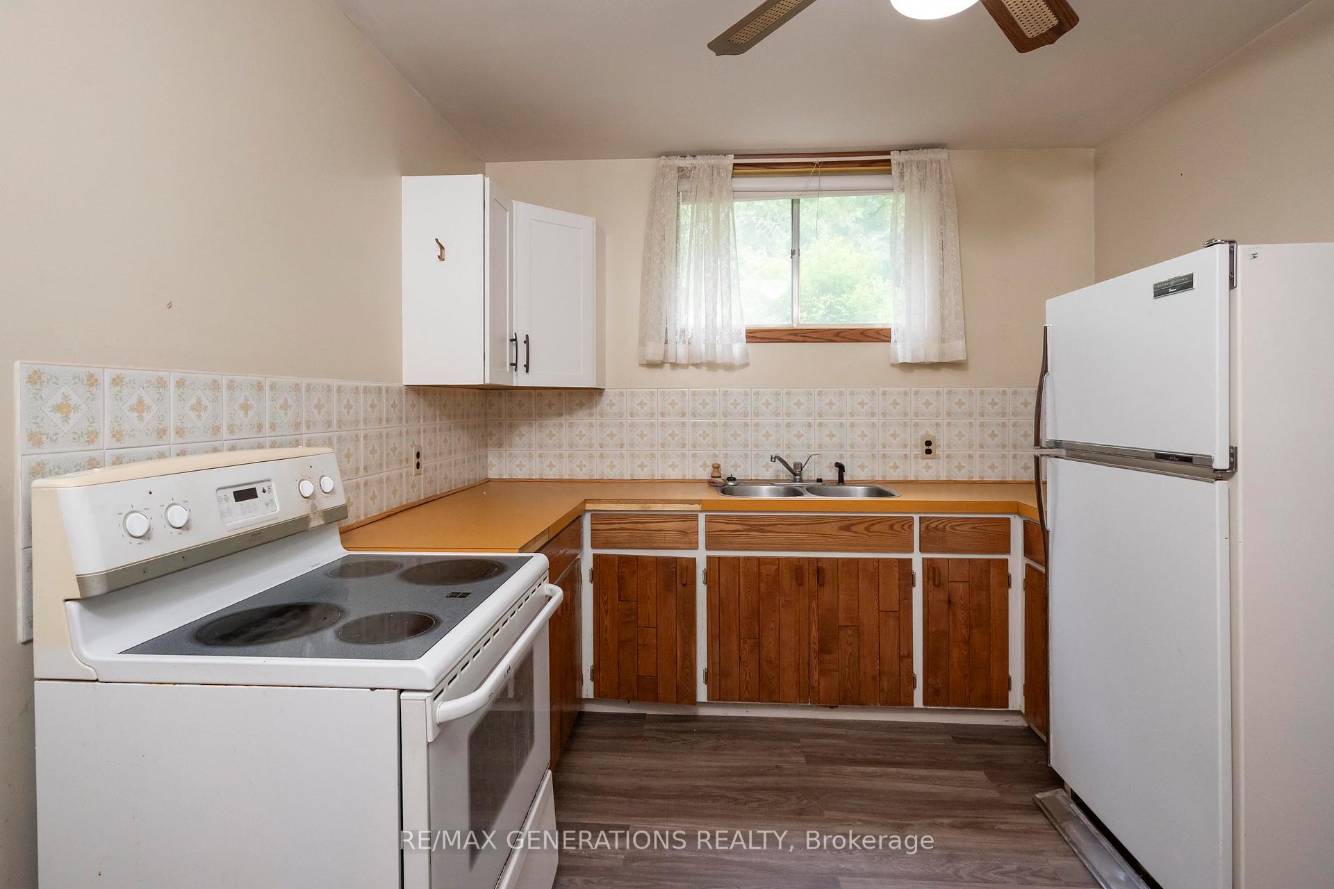 Photo 44 of 238 Nelson Street, Thunder Bay, Court / Cumberland — HOMEH
