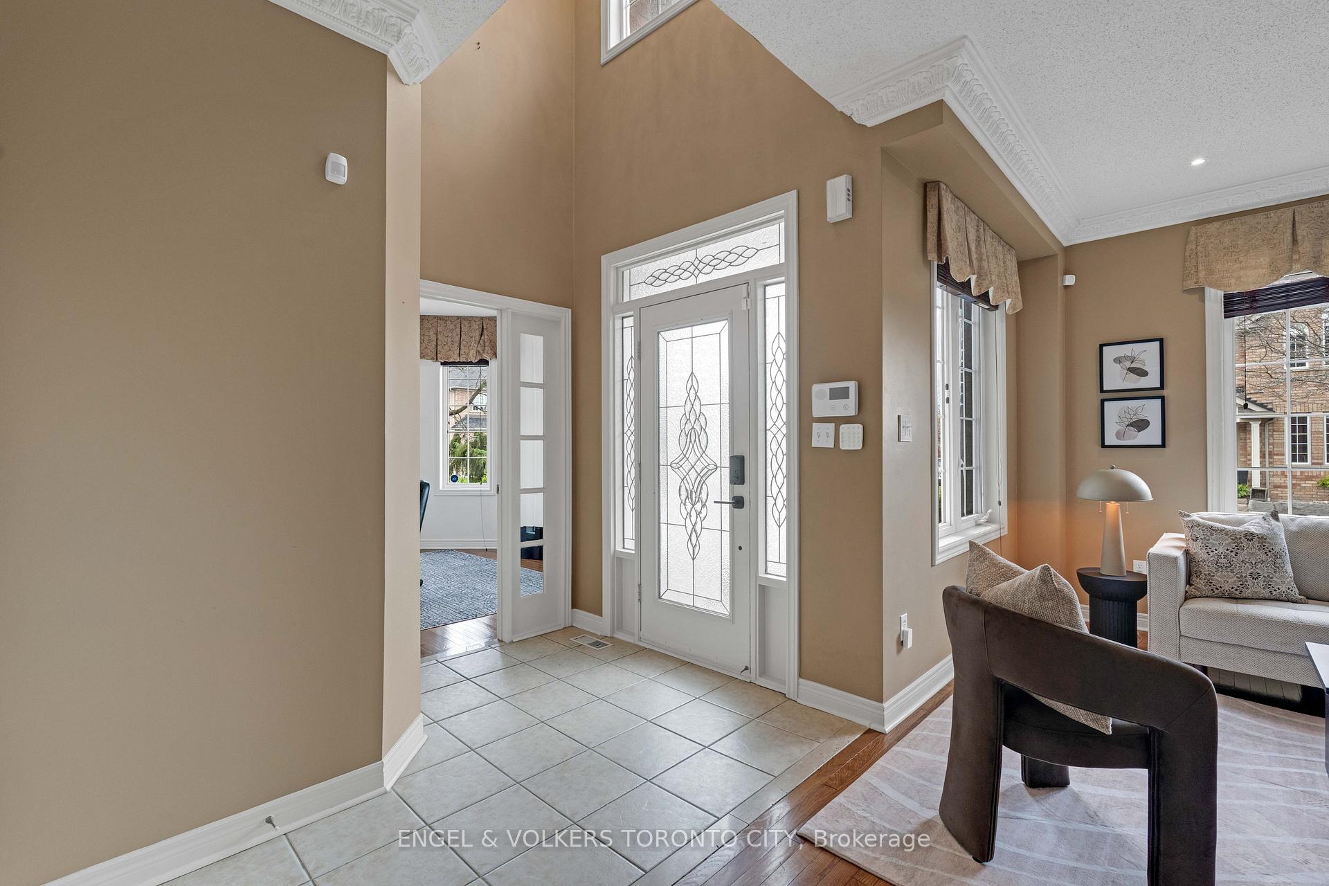 Photo 7 of 342 Sunset Ridge, Vaughan, Sonoma Heights — HOMEH