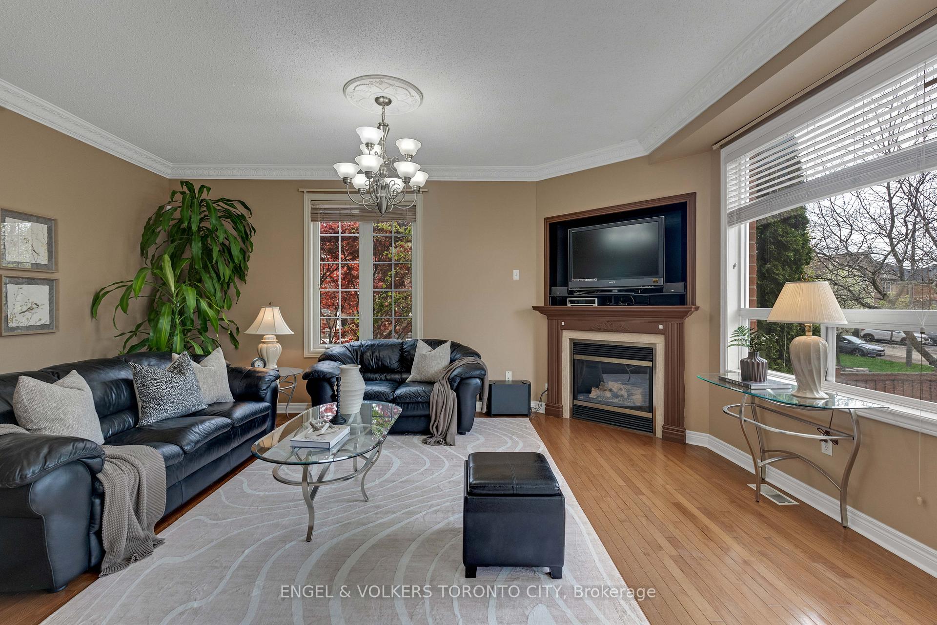 Photo 15 of 342 Sunset Ridge, Vaughan, Sonoma Heights — HOMEH