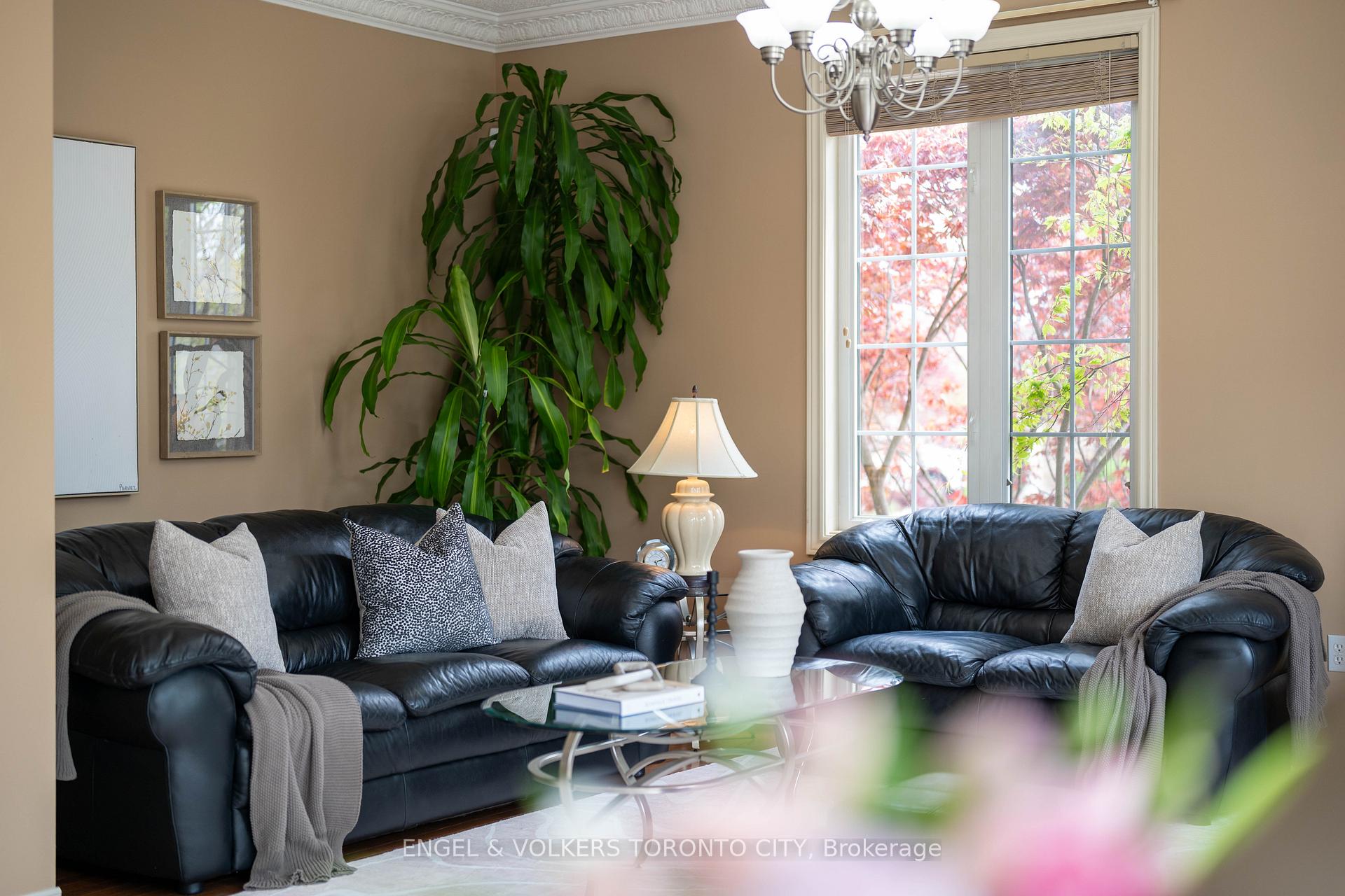 Photo 17 of 342 Sunset Ridge, Vaughan, Sonoma Heights — HOMEH