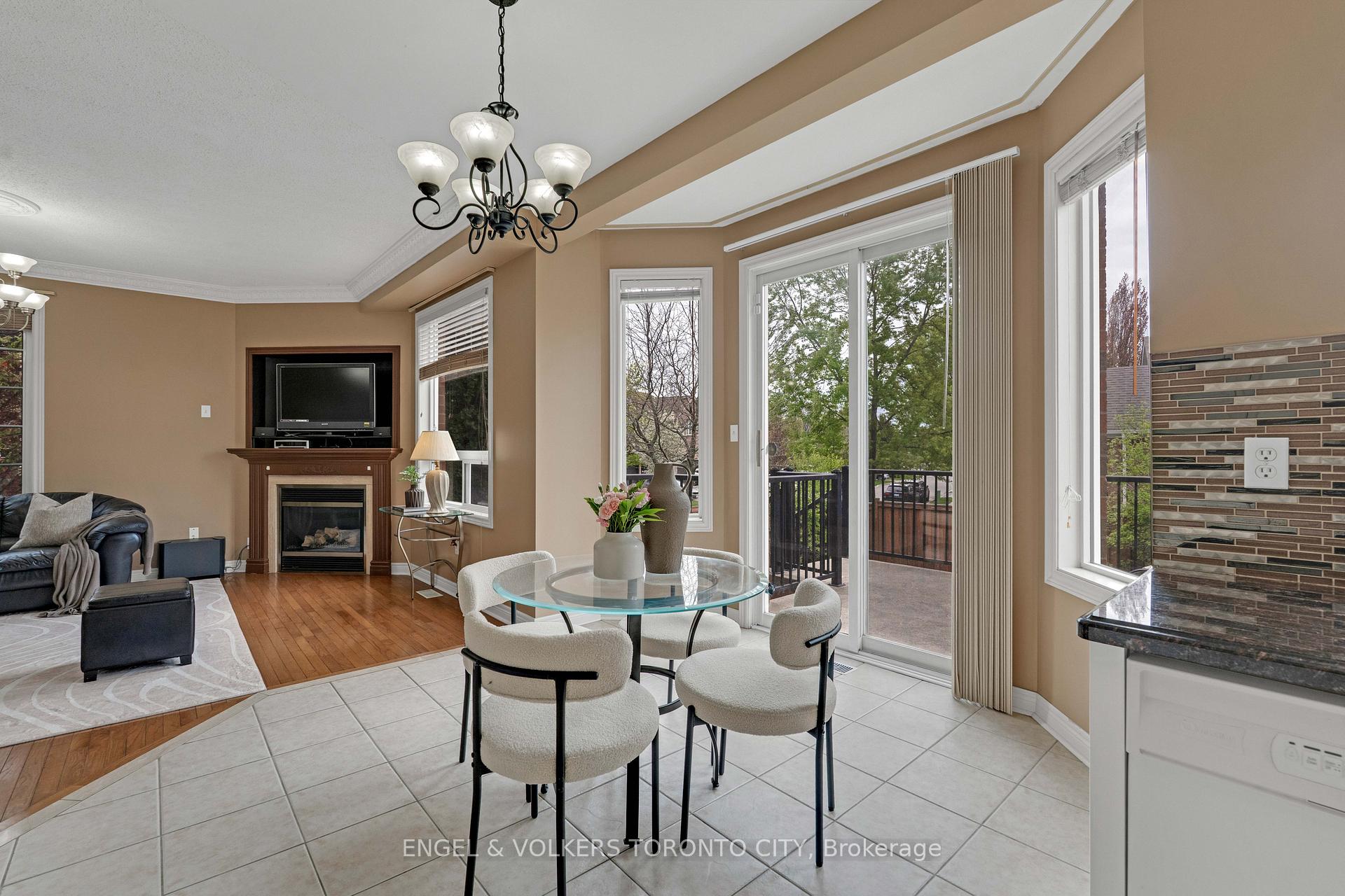 Photo 21 of 342 Sunset Ridge, Vaughan, Sonoma Heights — HOMEH