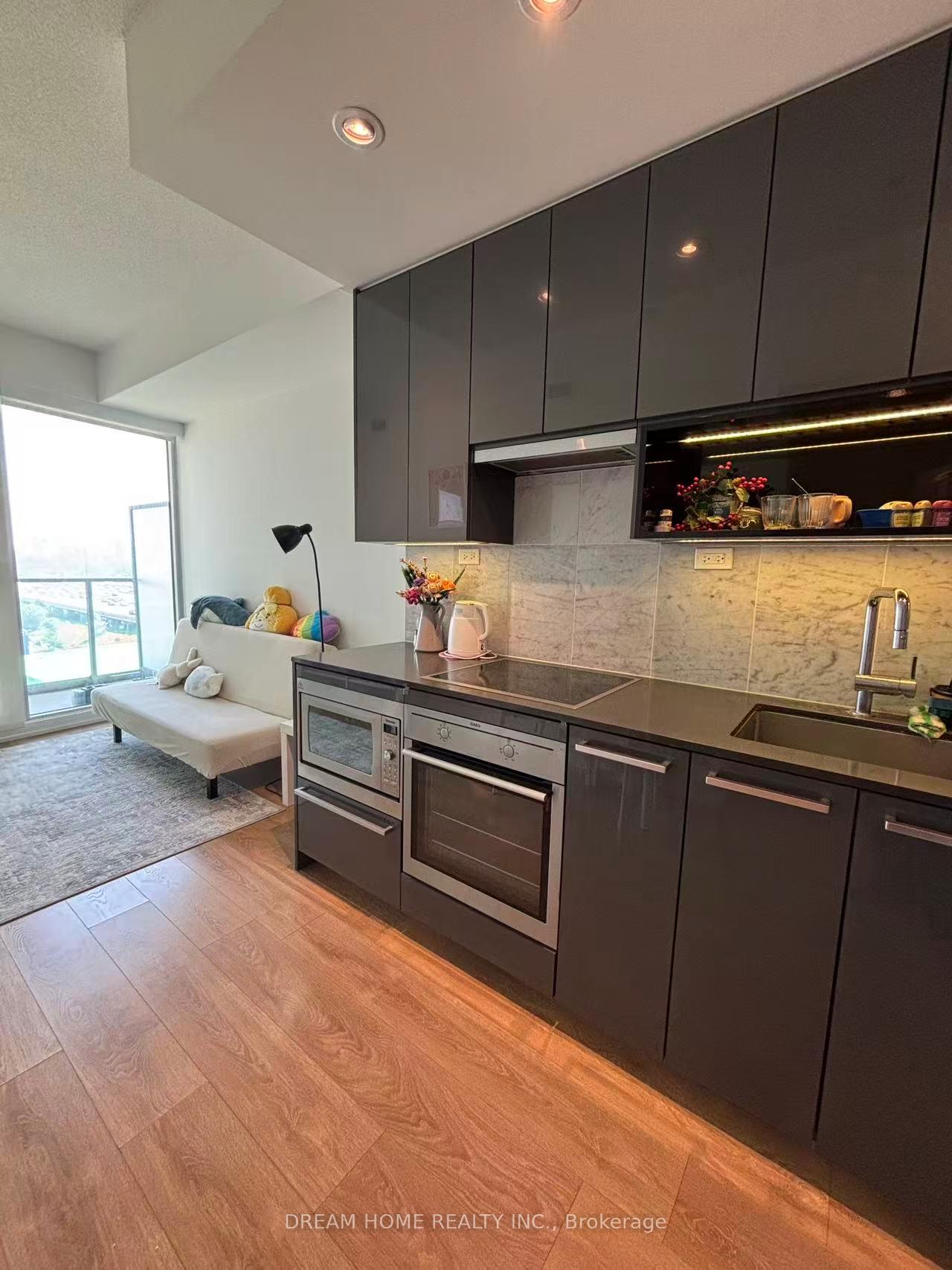 Photo 7 of Unit 608, 115 McMahon Drive, North York, Bayview Village — HOMEH