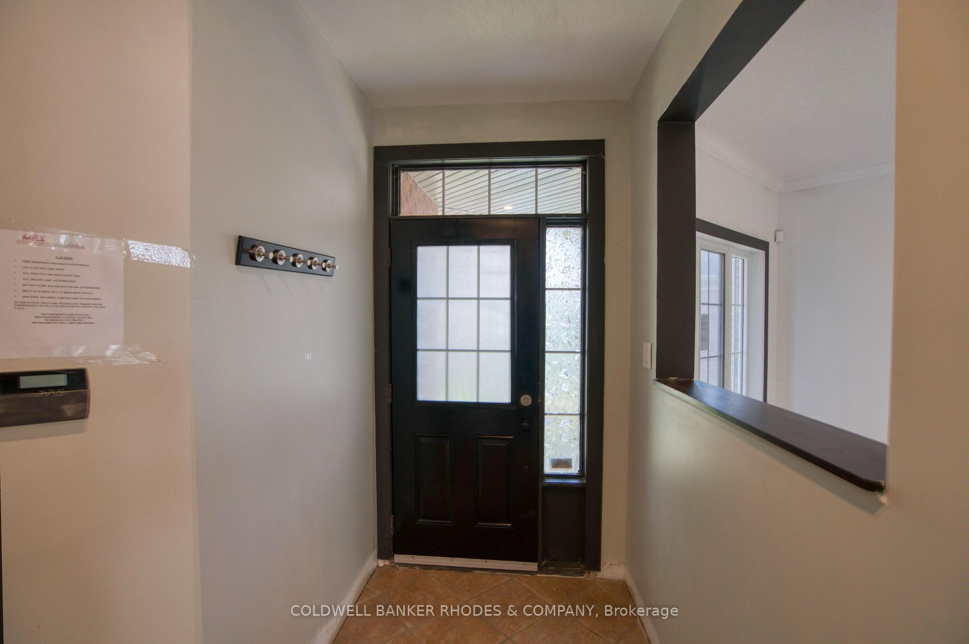 Photo 2 of 32 Catterick Crescent, Ottawa, Kanata - Morgan's Grant/South March — HOMEH