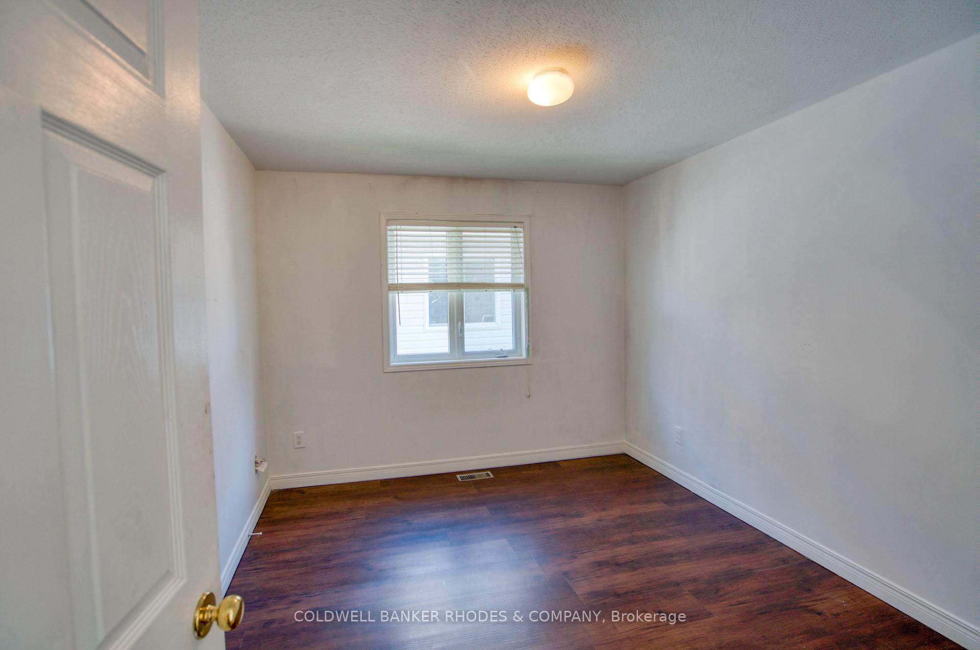 Photo 20 of 32 Catterick Crescent, Ottawa, Kanata - Morgan's Grant/South March — HOMEH