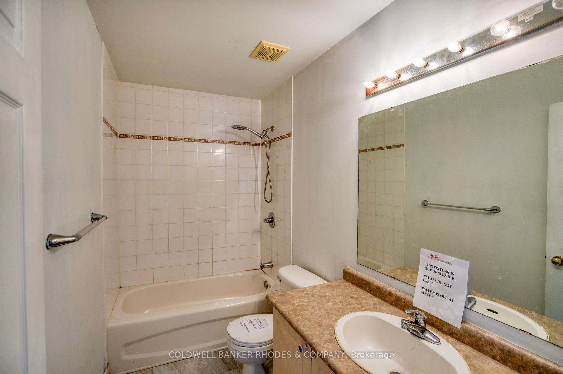Photo 22 of 32 Catterick Crescent, Ottawa, Kanata - Morgan's Grant/South March — HOMEH