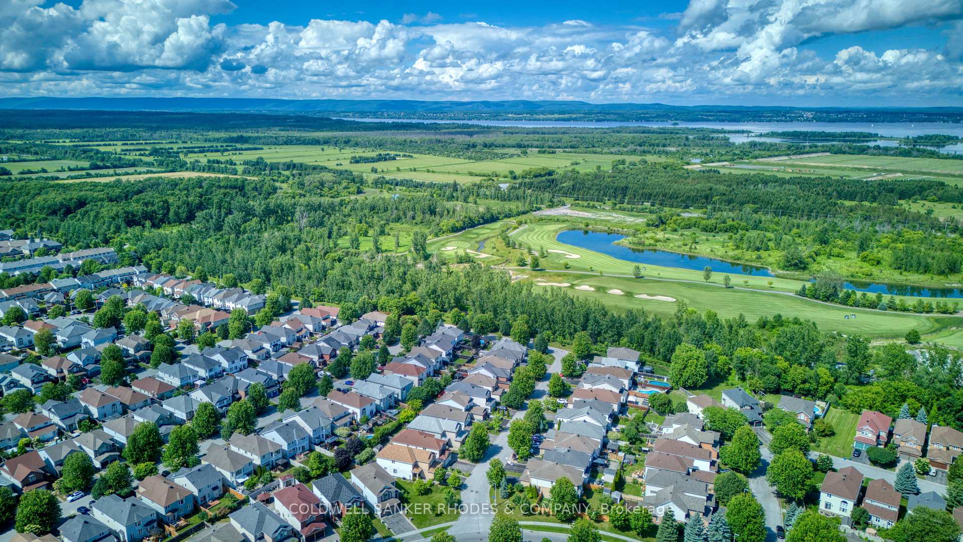 Photo 29 of 32 Catterick Crescent, Ottawa, Kanata - Morgan's Grant/South March — HOMEH