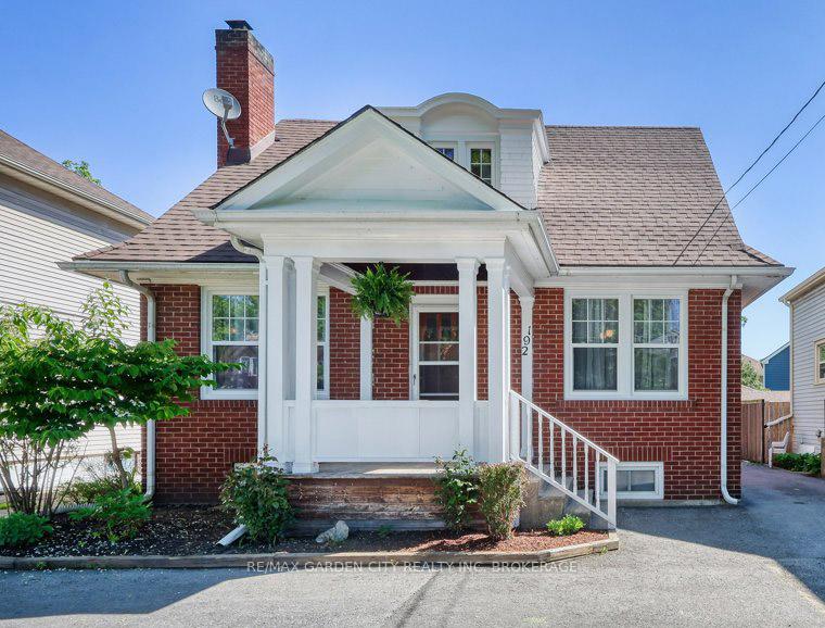 Front of 192A Ontario Street
