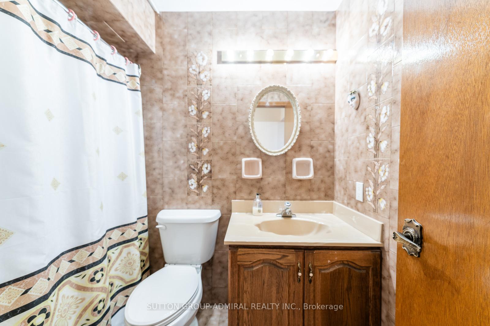 Photo 11 of 48 Weldrick Road W, Richmond Hill, North Richvale — HOMEH