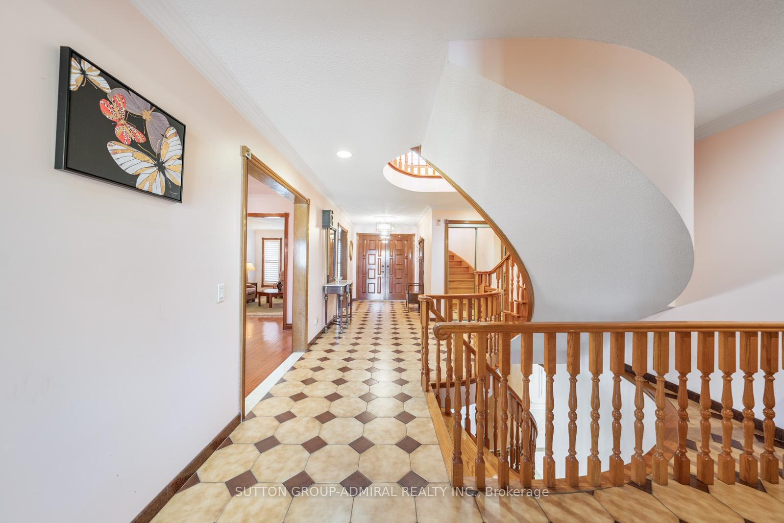 Photo 15 of 48 Weldrick Road W, Richmond Hill, North Richvale — HOMEH