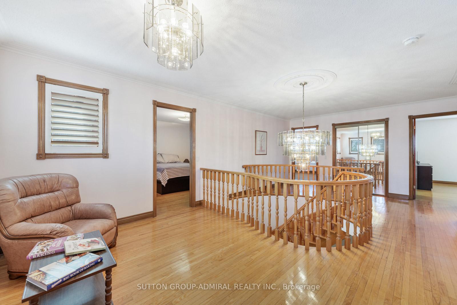Photo 17 of 48 Weldrick Road W, Richmond Hill, North Richvale — HOMEH