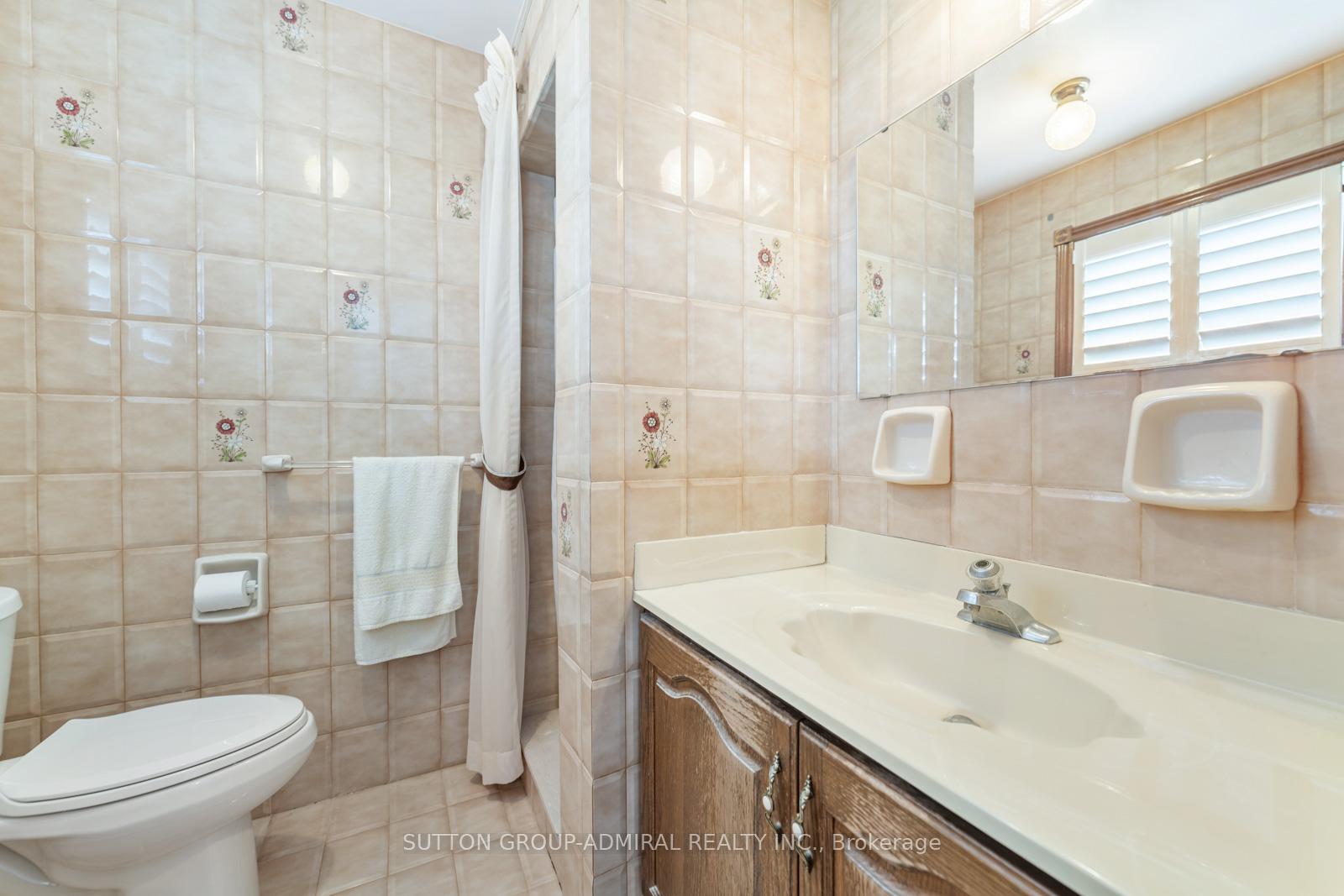 Photo 19 of 48 Weldrick Road W, Richmond Hill, North Richvale — HOMEH