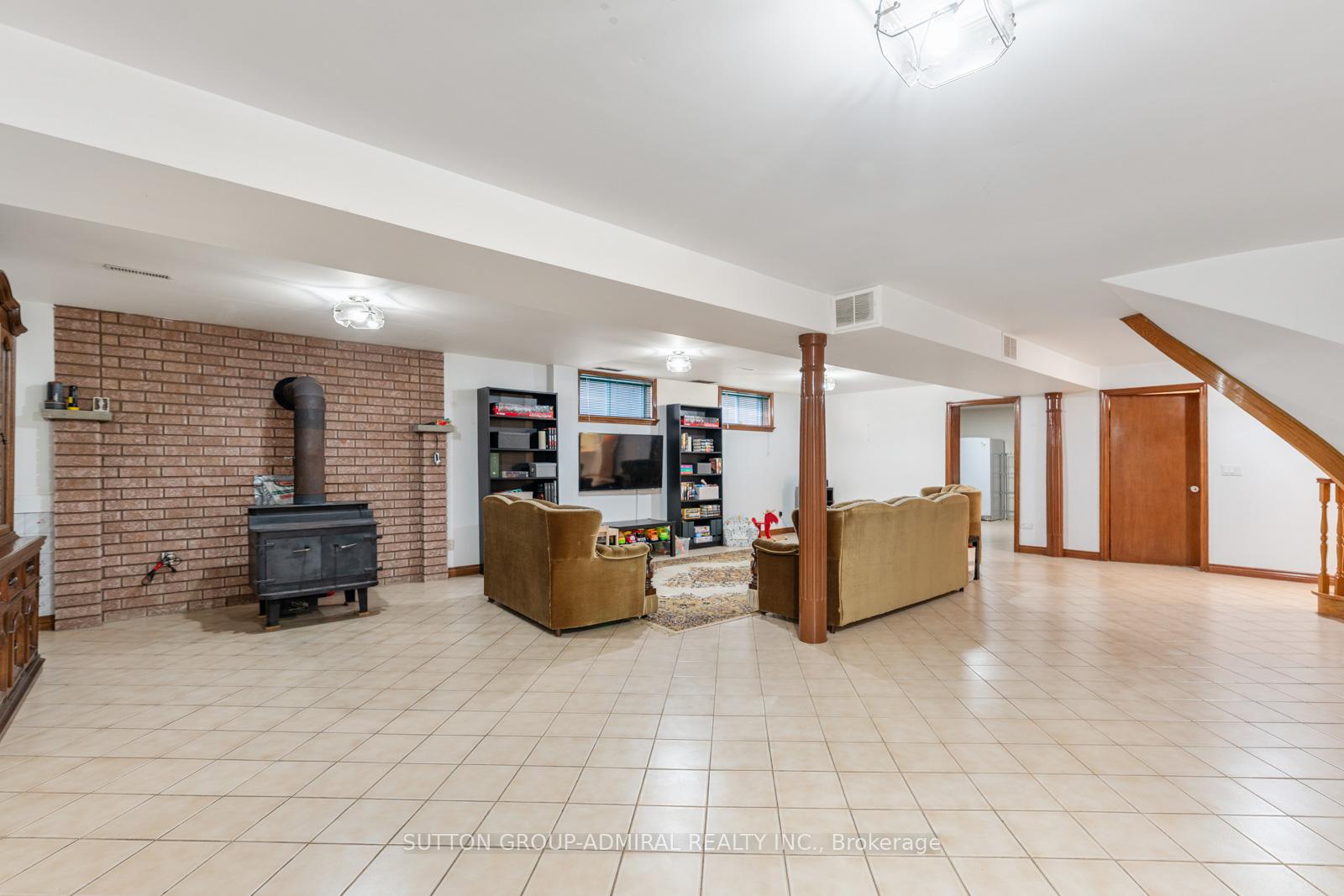 Photo 27 of 48 Weldrick Road W, Richmond Hill, North Richvale — HOMEH