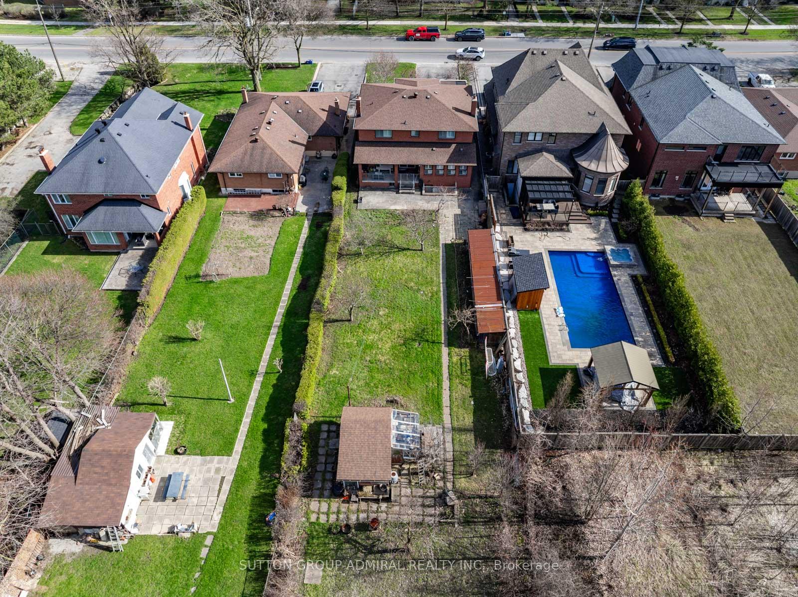 Photo 37 of 48 Weldrick Road W, Richmond Hill, North Richvale — HOMEH