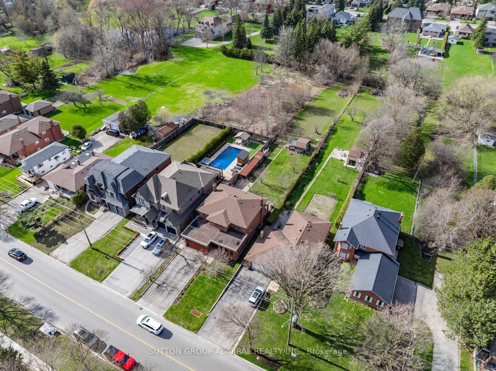 Photo 38 of 48 Weldrick Road W, Richmond Hill, North Richvale — HOMEH