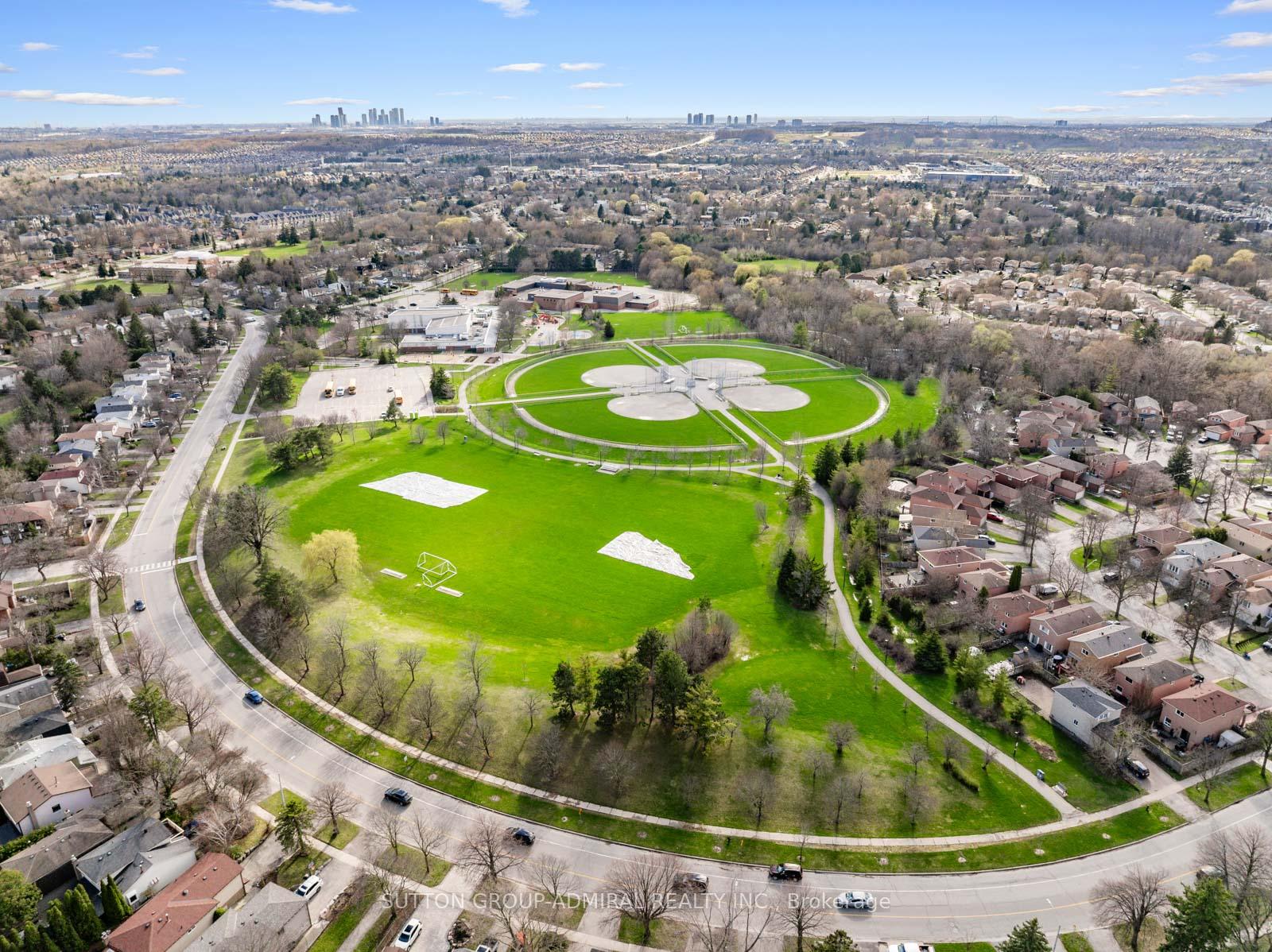 Photo 43 of 48 Weldrick Road W, Richmond Hill, North Richvale — HOMEH