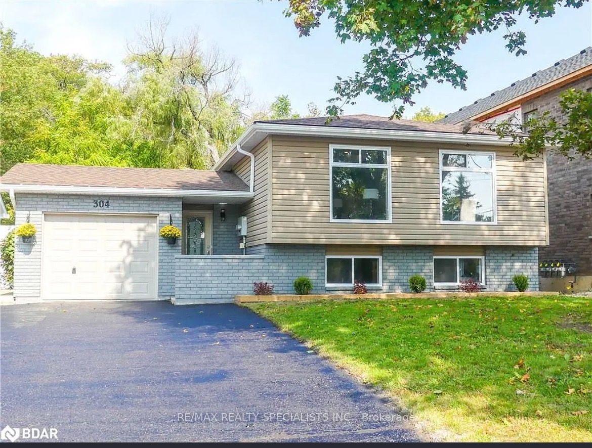 Photo 1 of Unit B, 304 EdgeHill Drive N, Barrie, Edgehill Drive — HOMEH