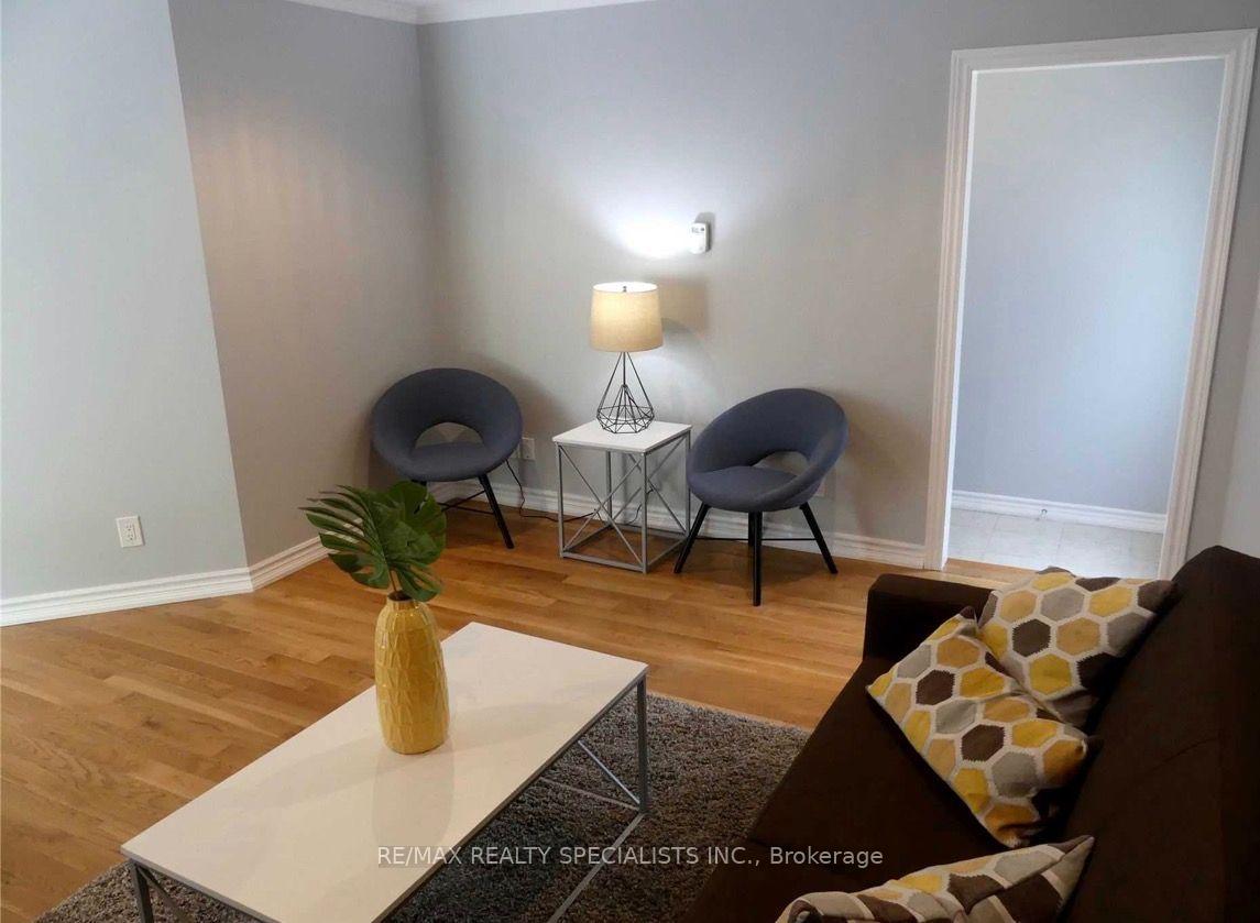 Photo 4 of Unit B, 304 EdgeHill Drive N, Barrie, Edgehill Drive — HOMEH