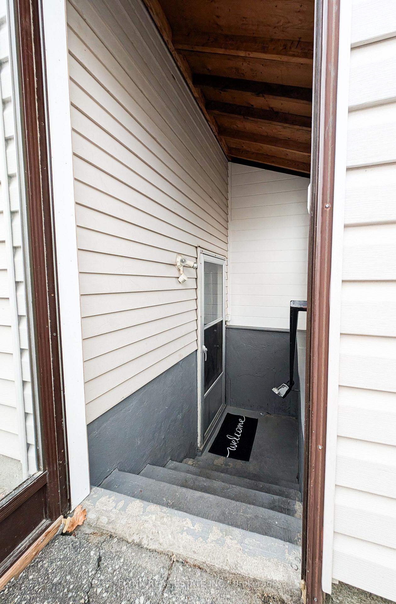Photo 2 of Unit 2, 164 Windsor Street, Welland, Broadway — HOMEH