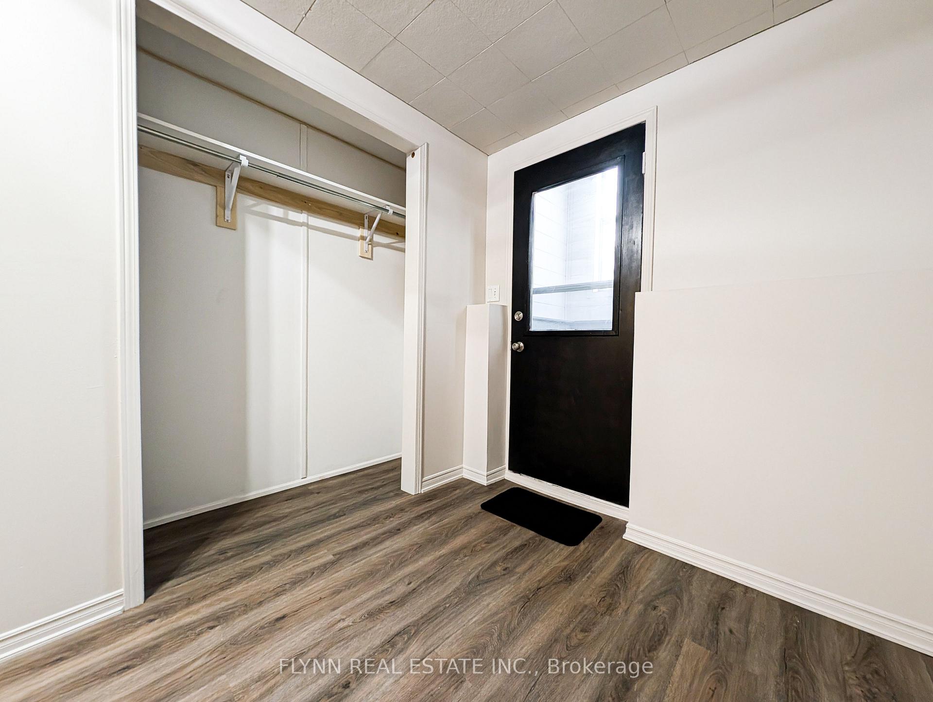 Photo 3 of Unit 2, 164 Windsor Street, Welland, Broadway — HOMEH