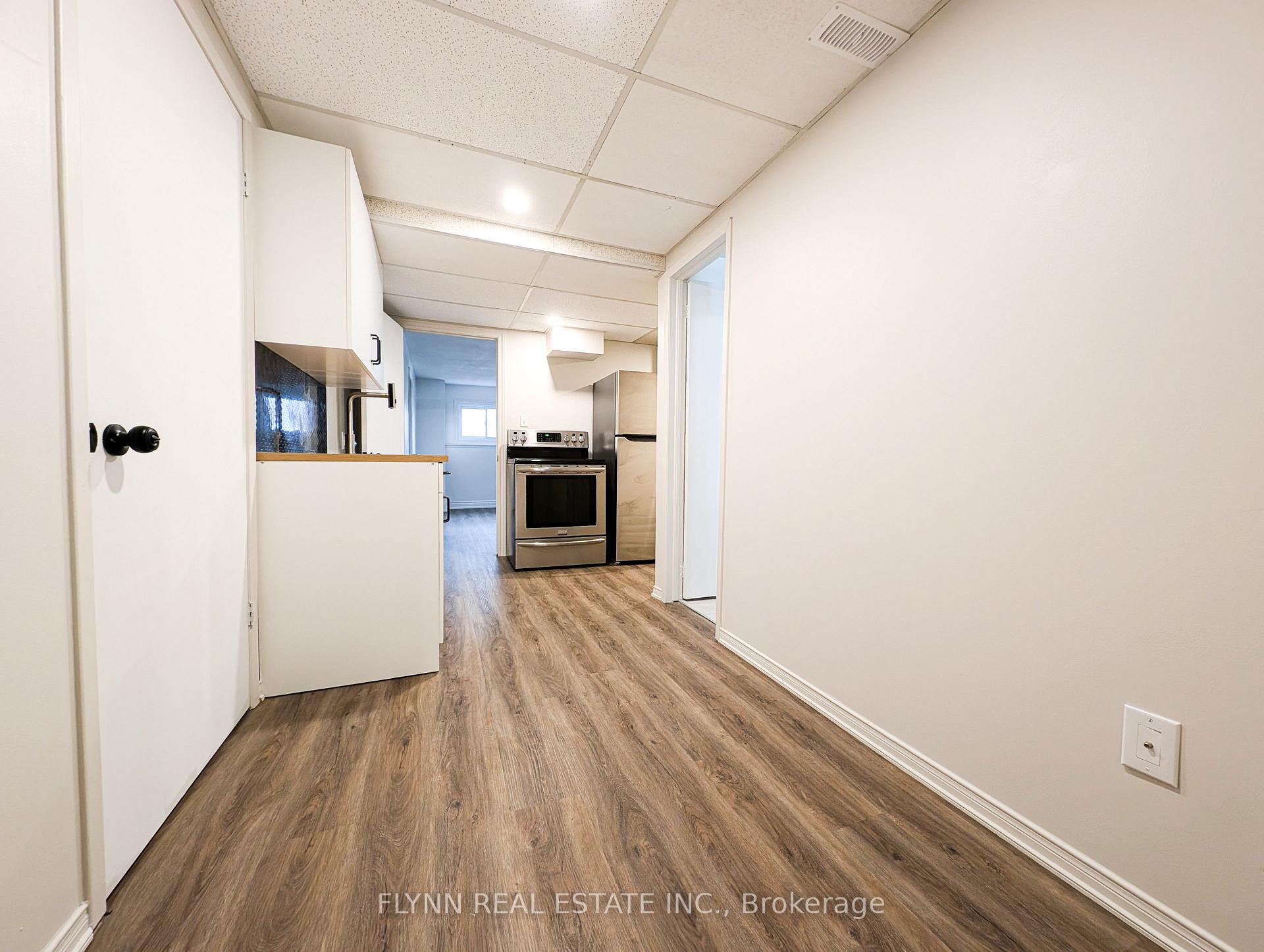 Photo 6 of Unit 2, 164 Windsor Street, Welland, Broadway — HOMEH