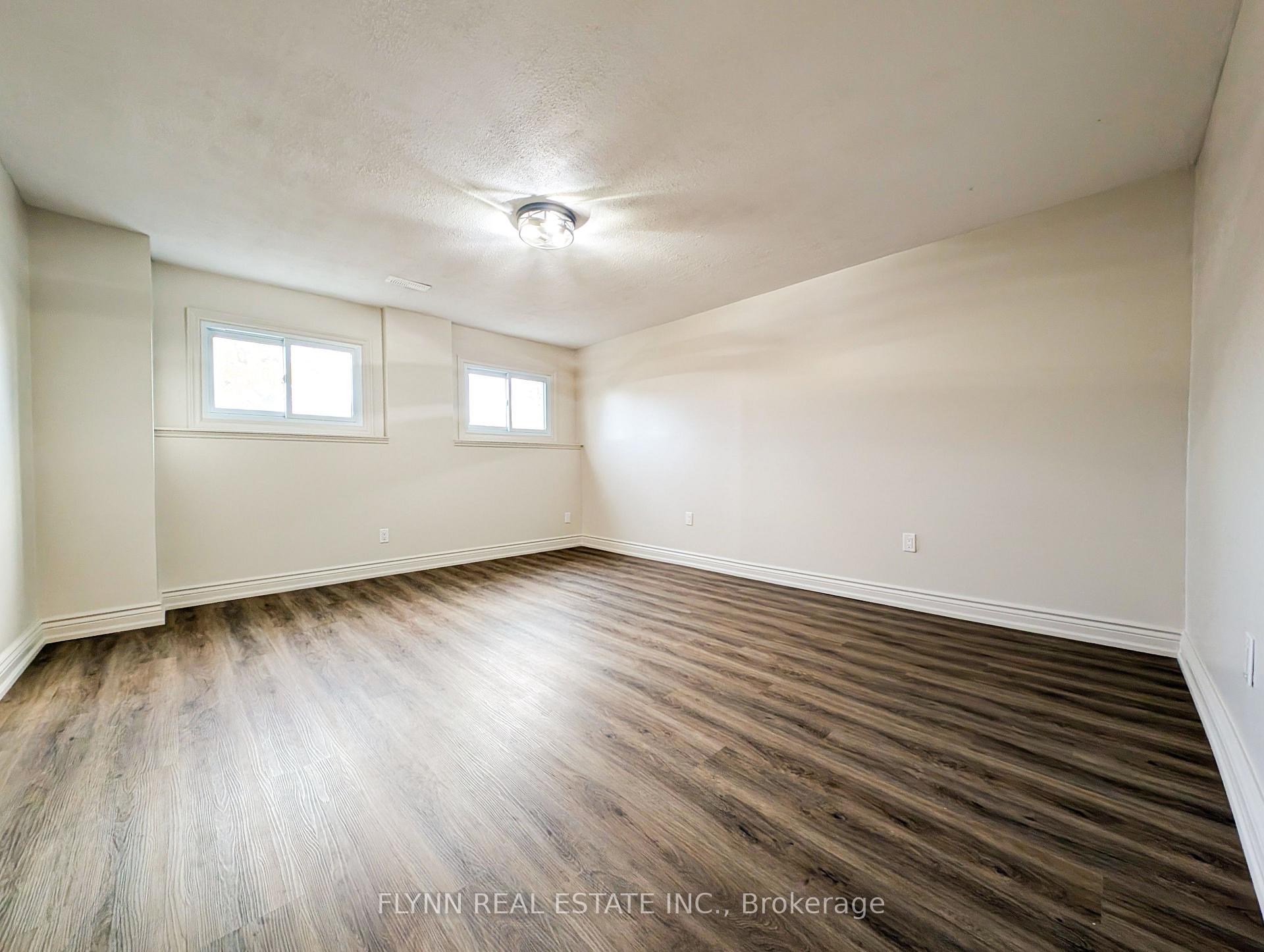 Photo 8 of Unit 2, 164 Windsor Street, Welland, Broadway — HOMEH