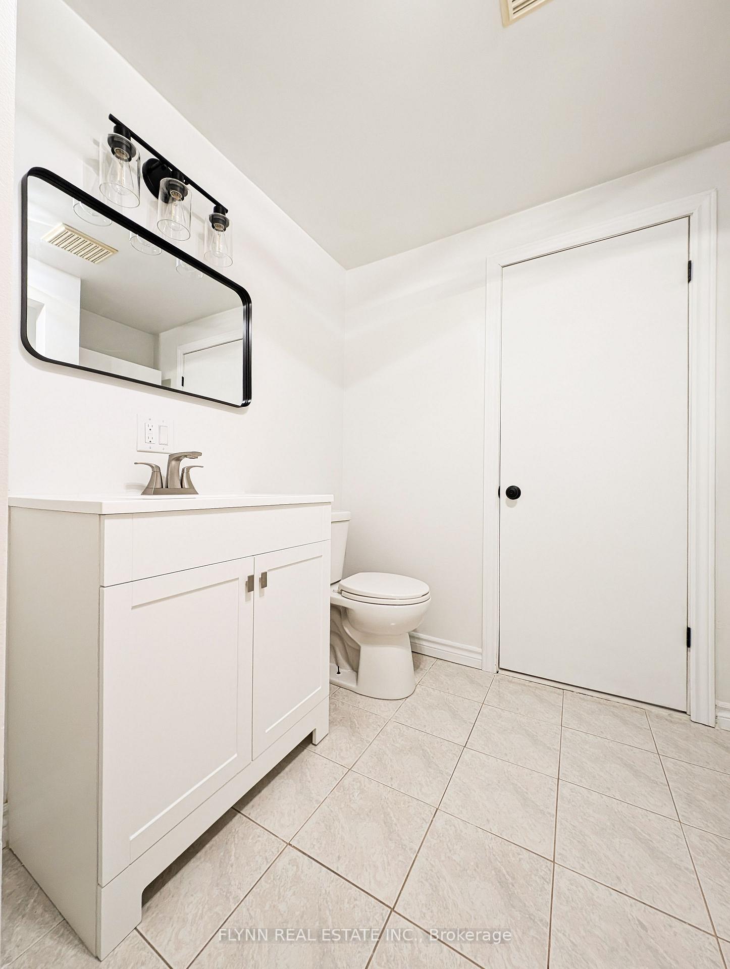 Photo 9 of Unit 2, 164 Windsor Street, Welland, Broadway — HOMEH
