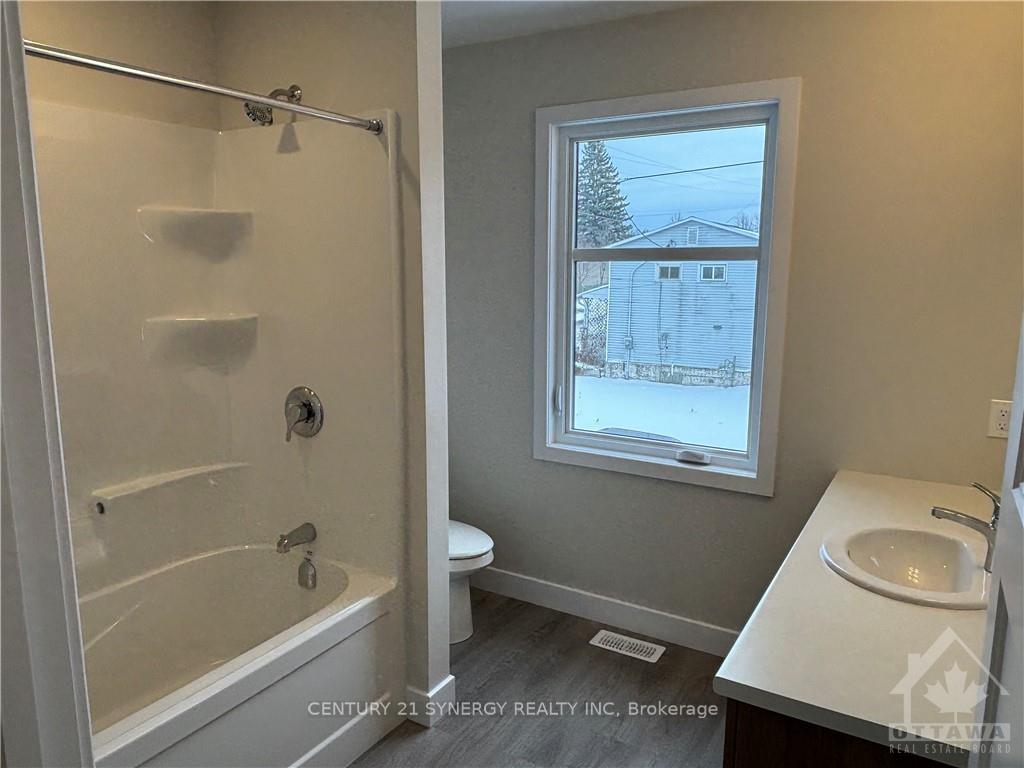 Photo 16 of 13 Second Street, North Stormont, North Stormont (Finch) Twp — HOMEH