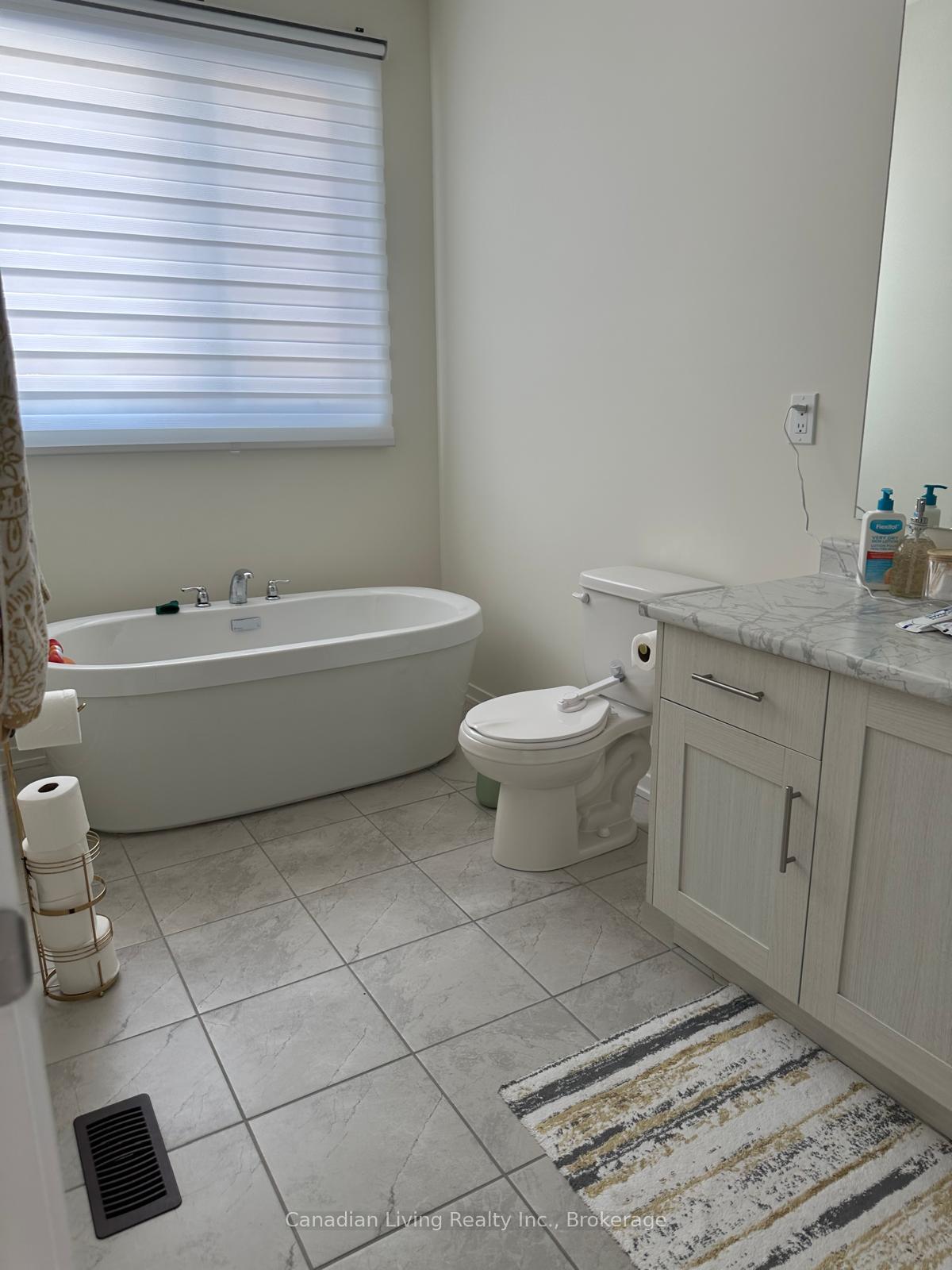 Photo 13 of 56 Rumi Court, Vaughan, Patterson — HOMEH