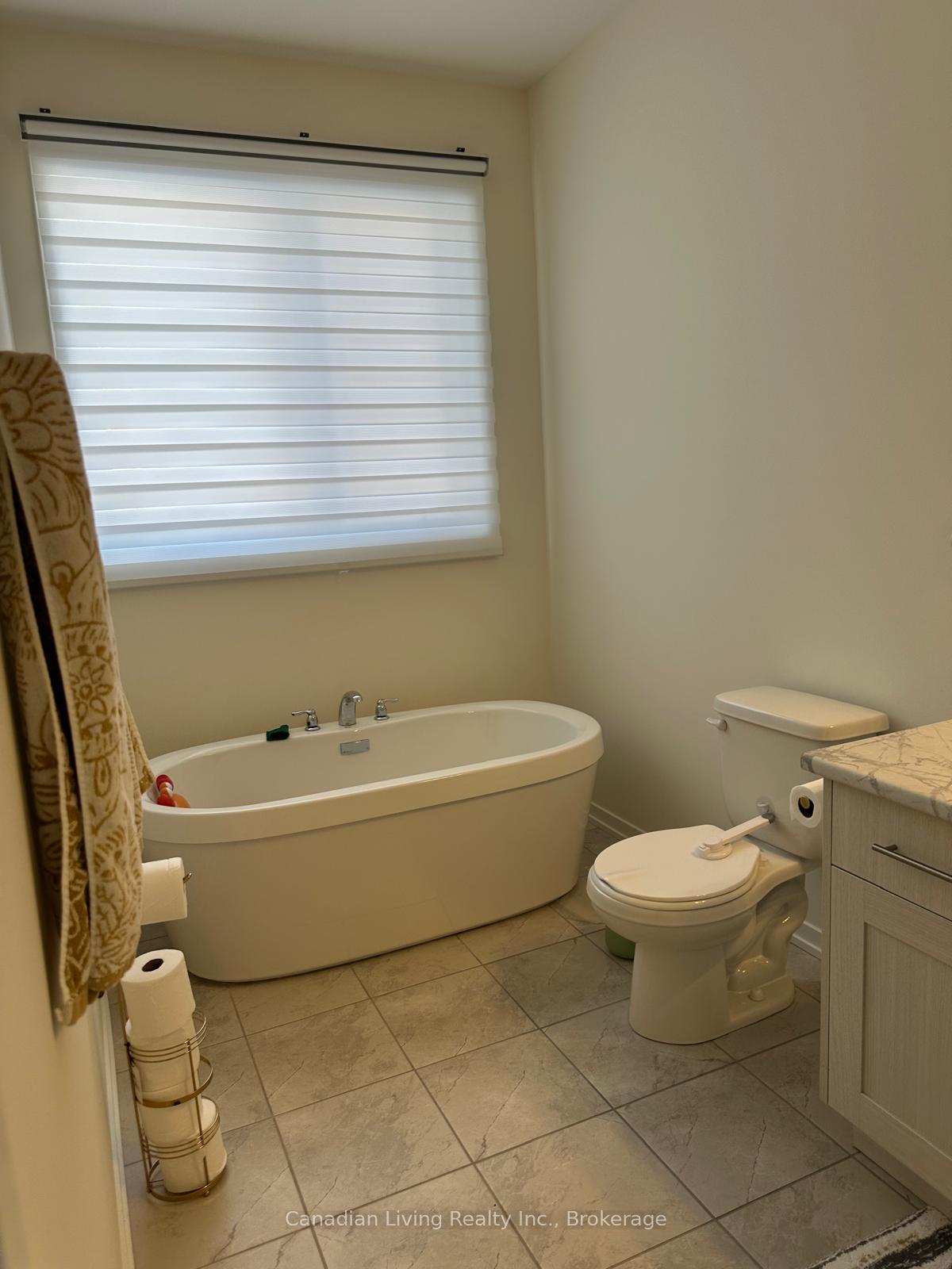 Photo 14 of 56 Rumi Court, Vaughan, Patterson — HOMEH