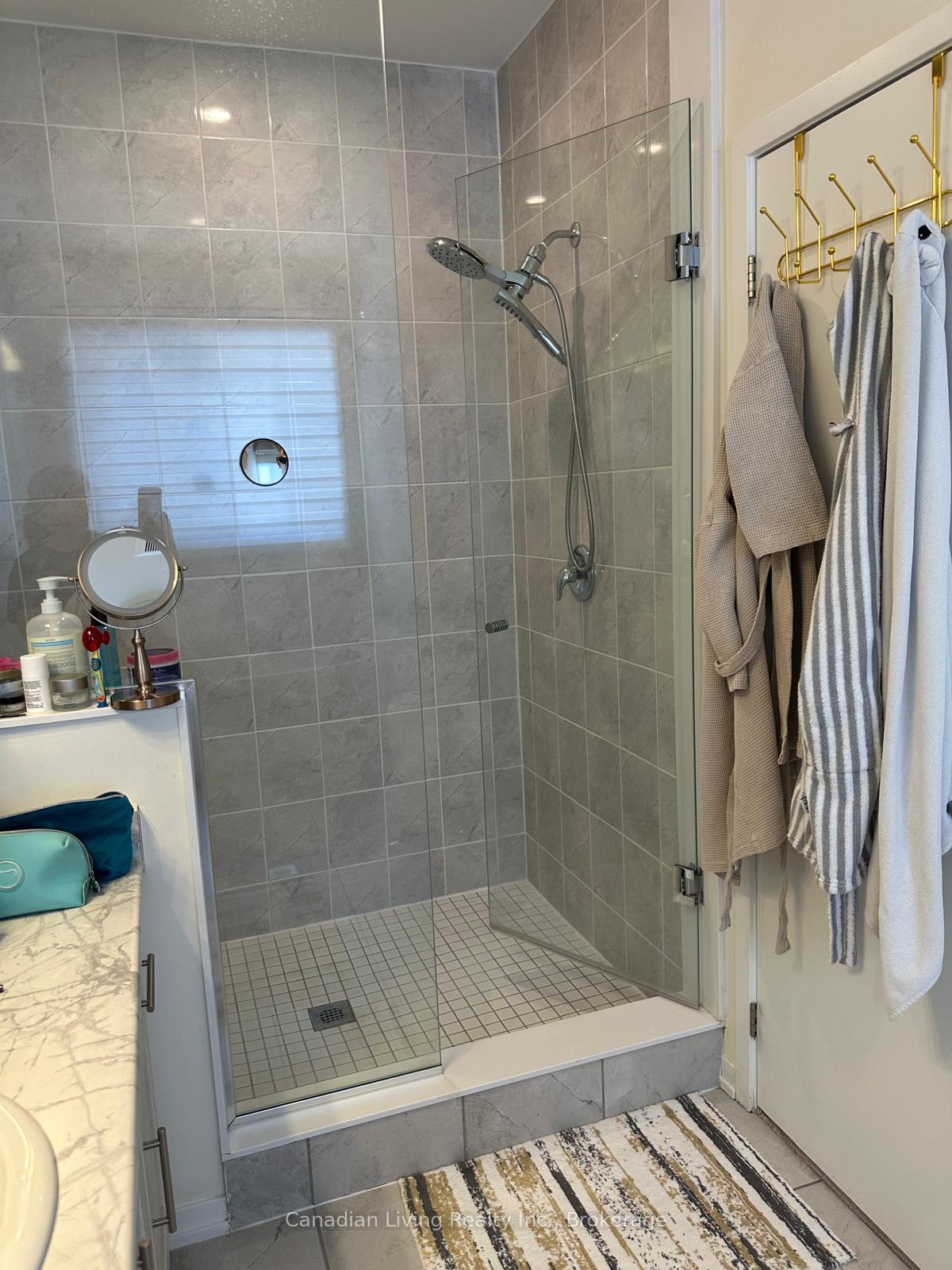 Photo 16 of 56 Rumi Court, Vaughan, Patterson — HOMEH