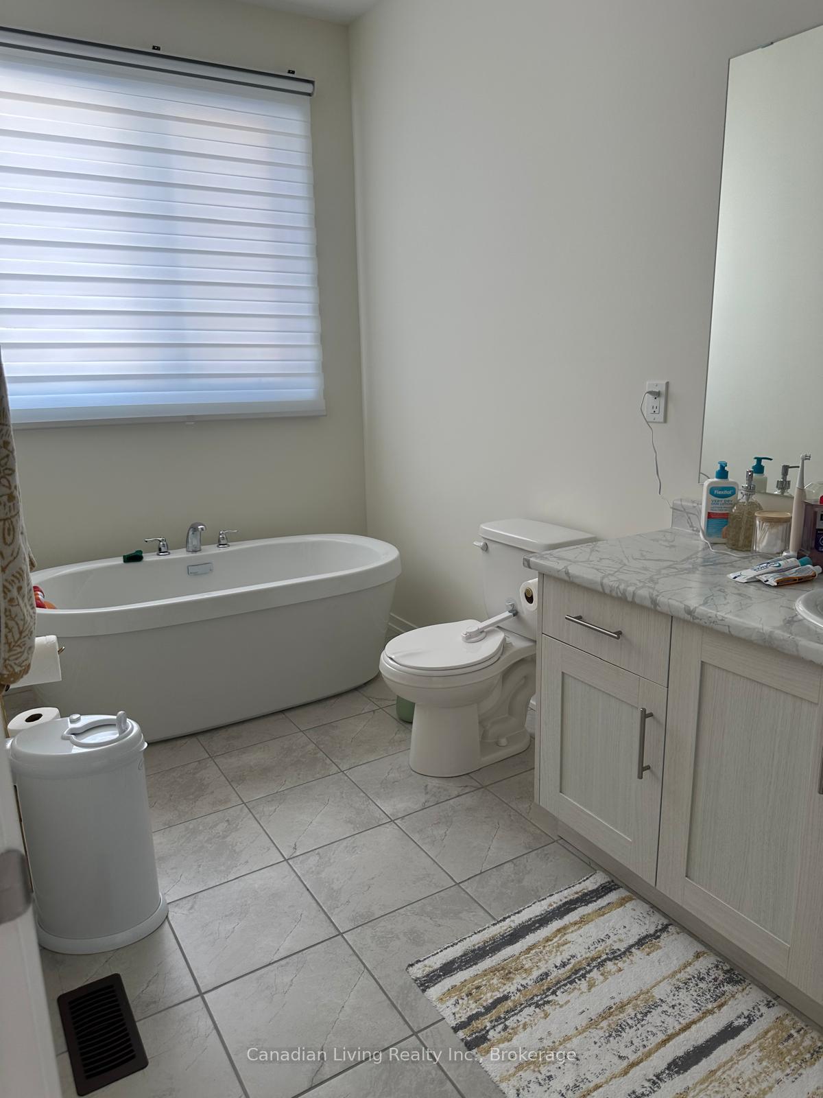 Photo 17 of 56 Rumi Court, Vaughan, Patterson — HOMEH