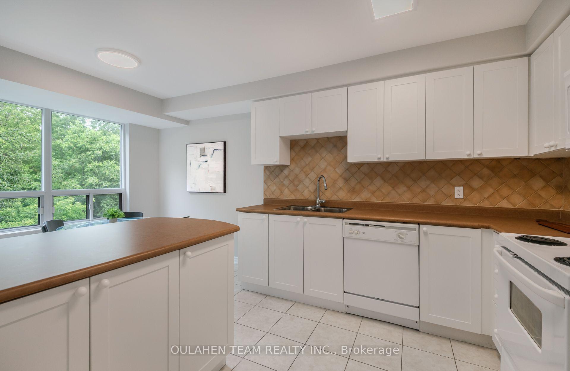 Photo 9 of Unit 212, 16 Dallimore Circle, North York, Banbury-Don Mills — HOMEH