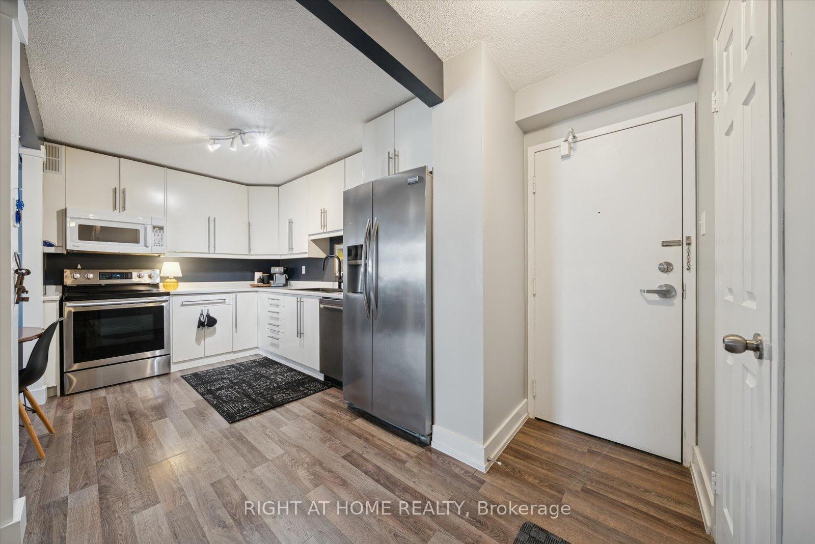 Photo 8 of Unit 707, 260 Davis Drive, Newmarket, Central Newmarket — HOMEH