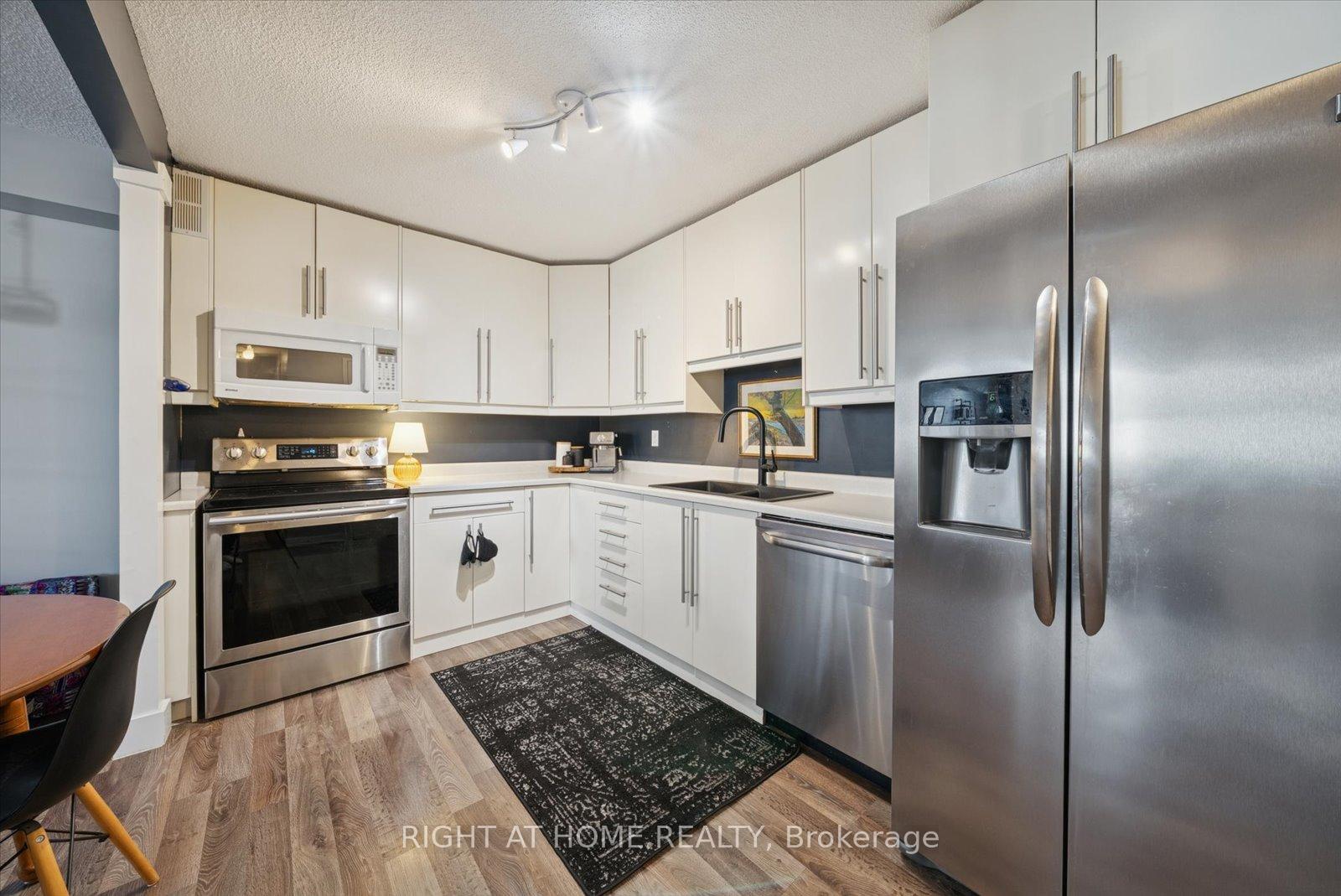 Photo 11 of Unit 707, 260 Davis Drive, Newmarket, Central Newmarket — HOMEH