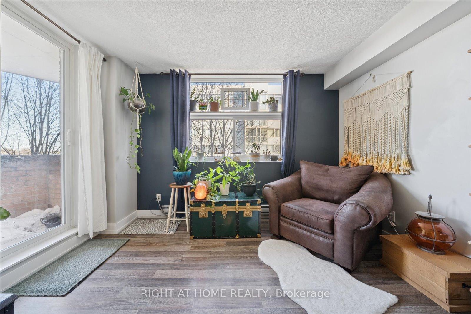 Photo 17 of Unit 707, 260 Davis Drive, Newmarket, Central Newmarket — HOMEH
