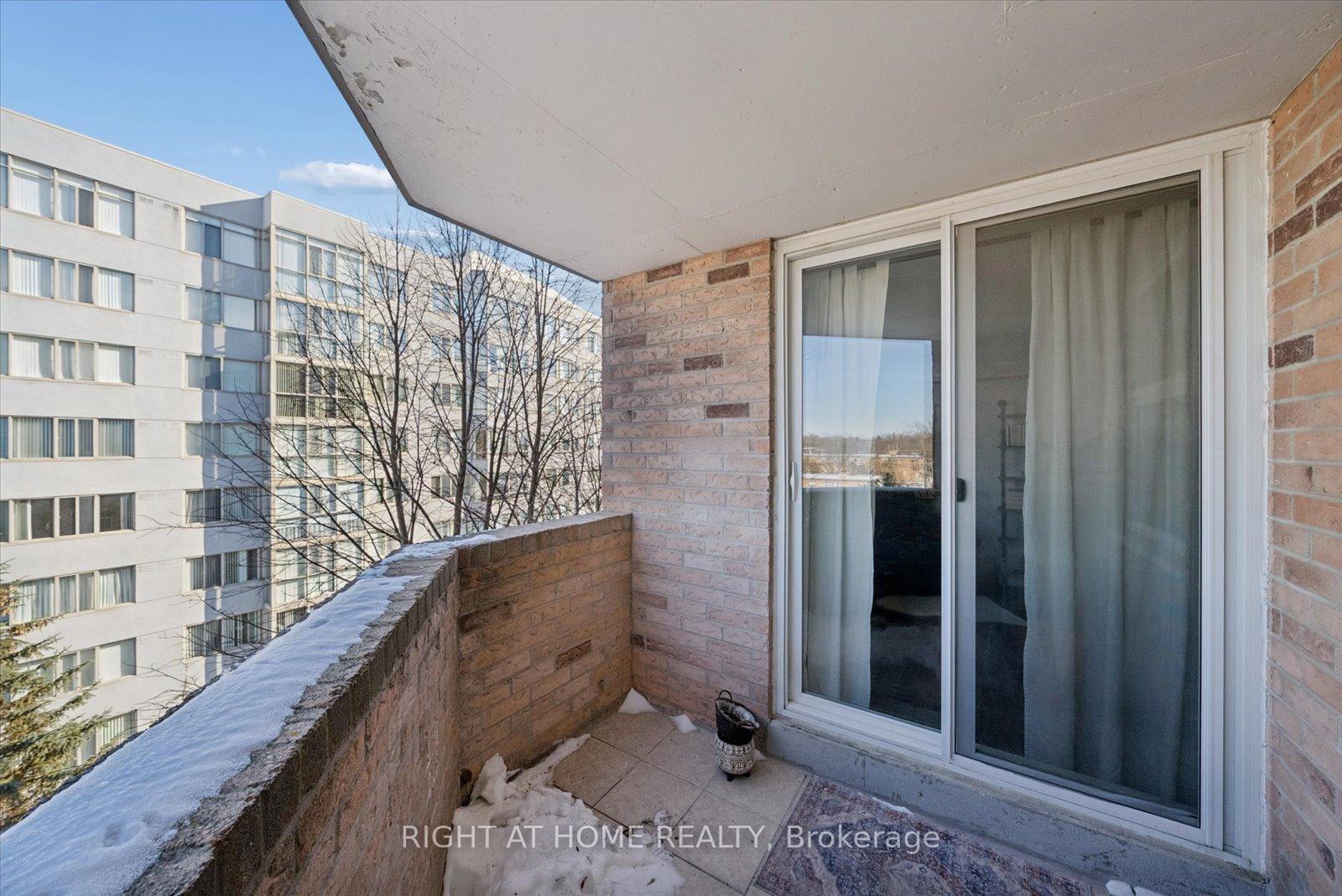 Photo 21 of Unit 707, 260 Davis Drive, Newmarket, Central Newmarket — HOMEH