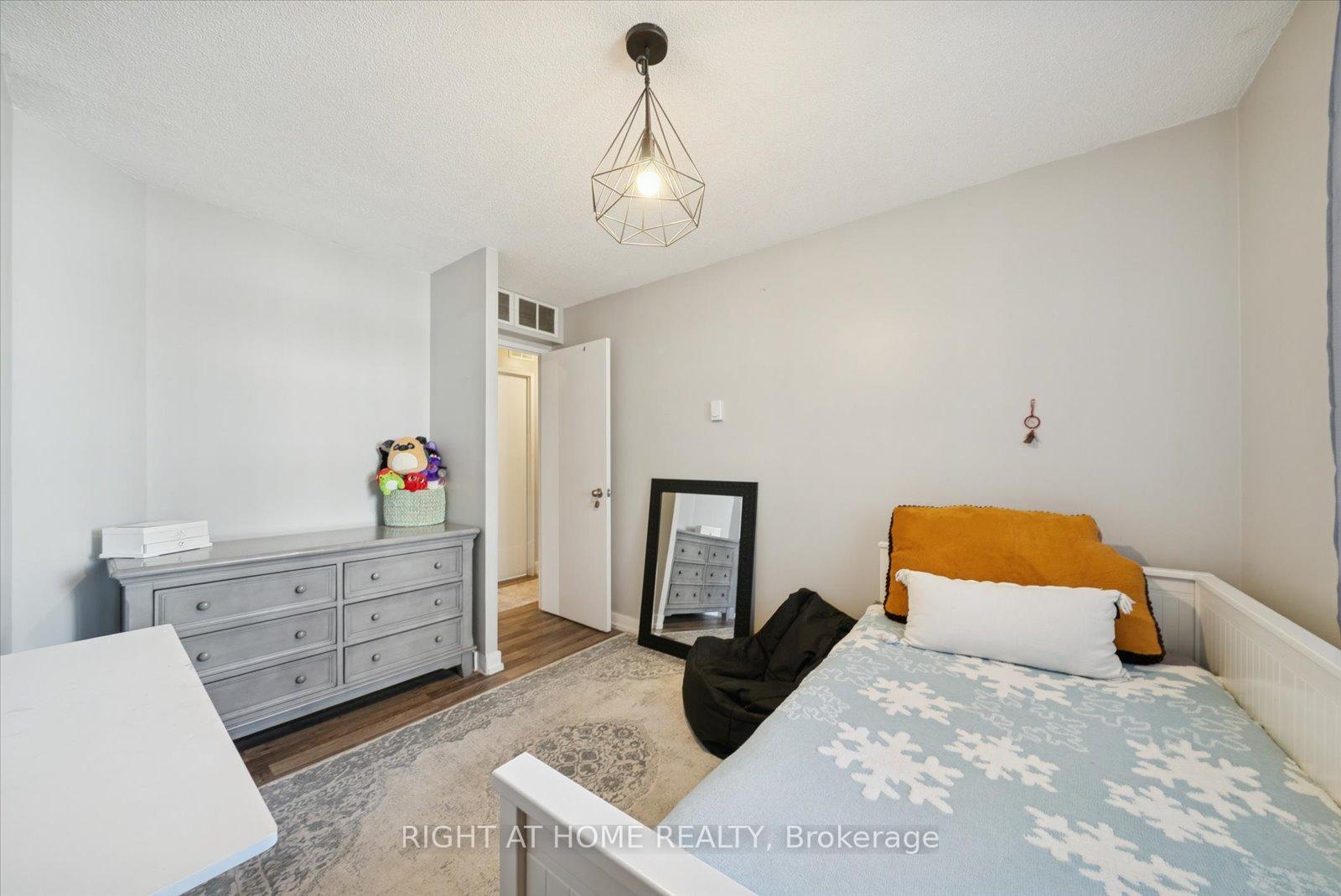 Photo 30 of Unit 707, 260 Davis Drive, Newmarket, Central Newmarket — HOMEH