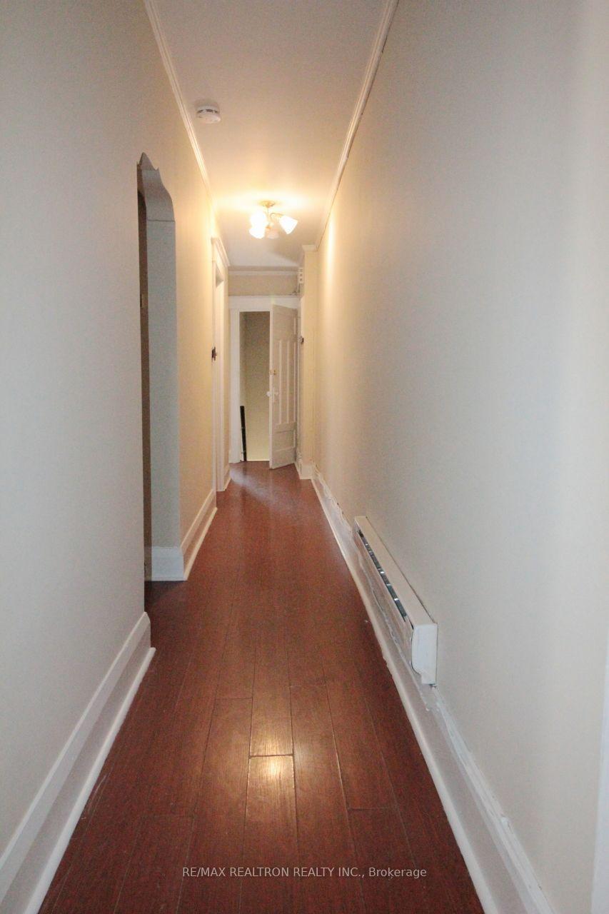 Photo 2 of Unit # A, 788 Broadview Avenue, Toronto, Broadview North — HOMEH