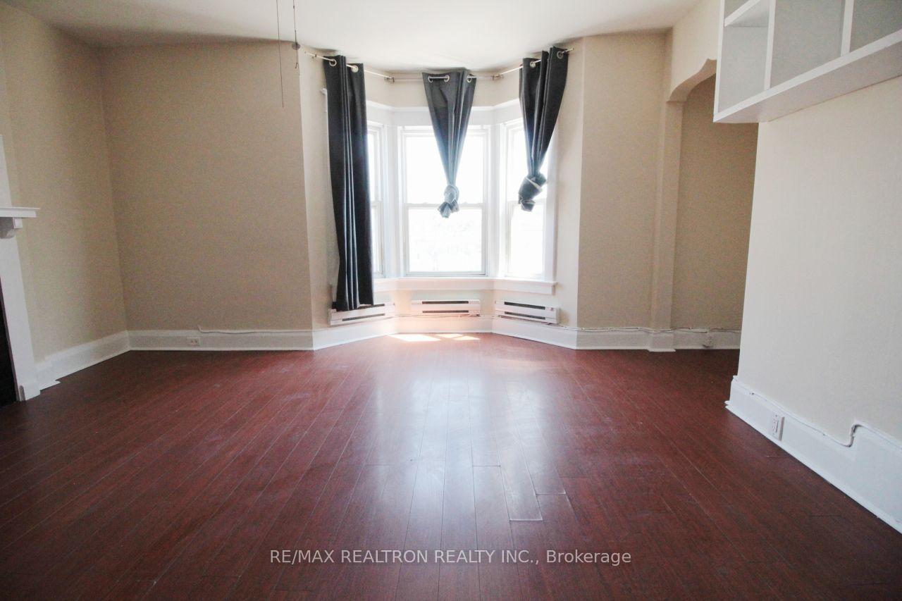 Photo 5 of Unit # A, 788 Broadview Avenue, Toronto, Broadview North — HOMEH