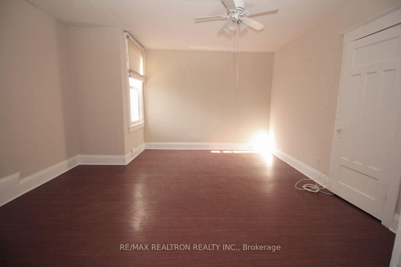 Photo 6 of Unit # A, 788 Broadview Avenue, Toronto, Broadview North — HOMEH