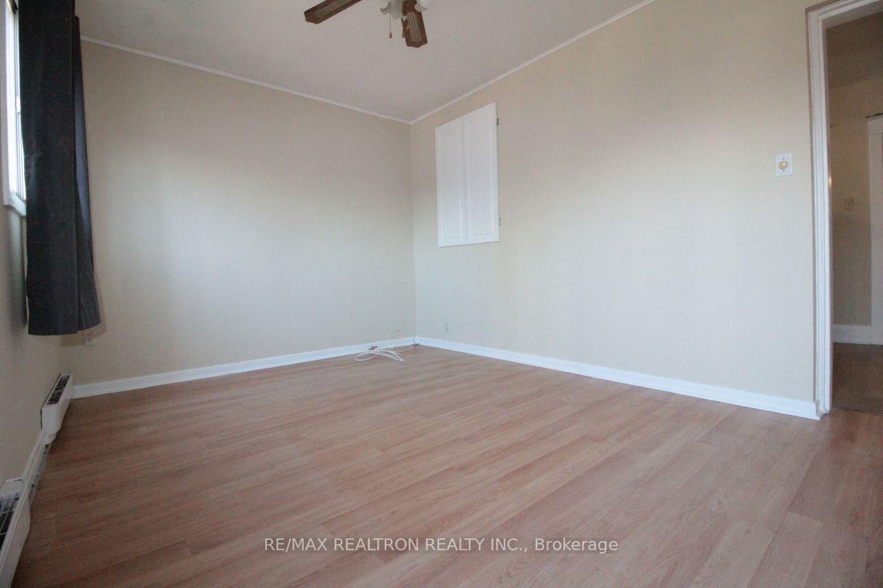 Photo 7 of Unit # A, 788 Broadview Avenue, Toronto, Broadview North — HOMEH