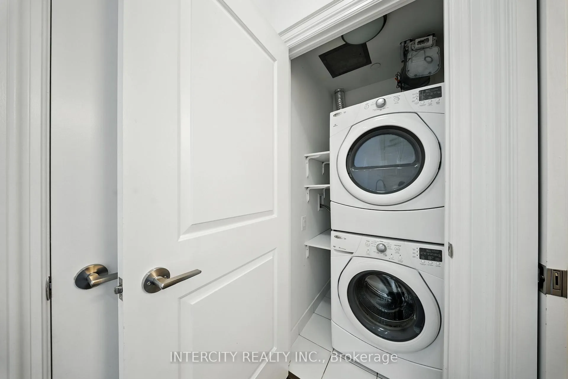 Photo 7 of Unit PH15, 7608 Yonge Street, Vaughan, Crestwood-Springfarm-Yorkhill — HOMEH