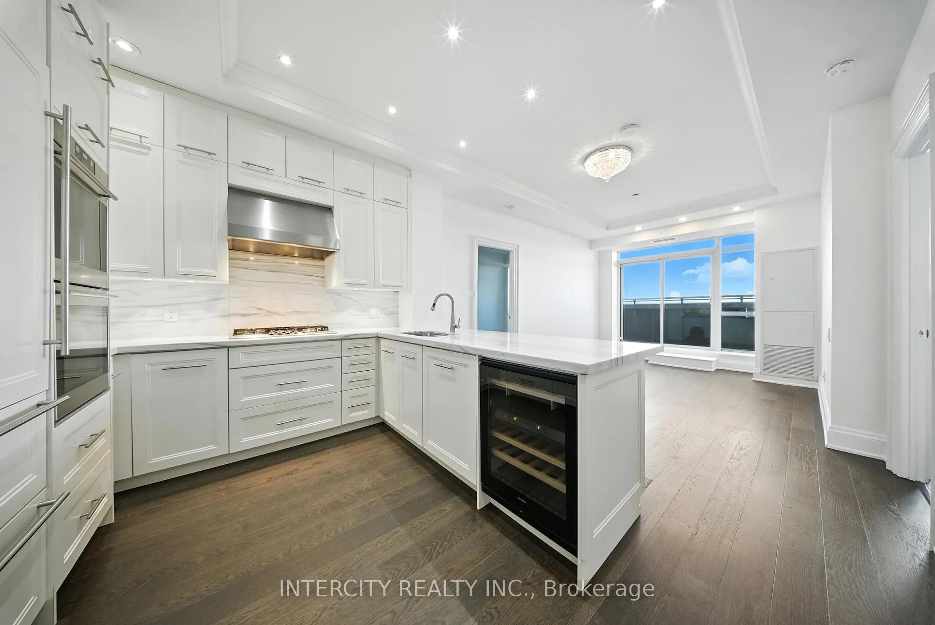 Photo 8 of Unit PH15, 7608 Yonge Street, Vaughan, Crestwood-Springfarm-Yorkhill — HOMEH