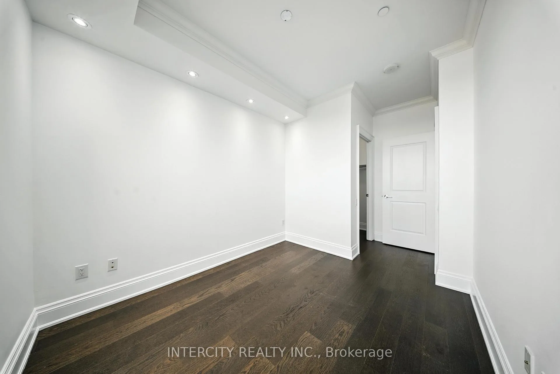 Photo 20 of Unit PH15, 7608 Yonge Street, Vaughan, Crestwood-Springfarm-Yorkhill — HOMEH