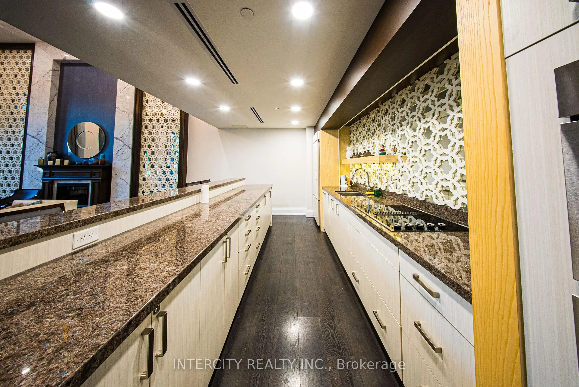 Photo 31 of Unit PH15, 7608 Yonge Street, Vaughan, Crestwood-Springfarm-Yorkhill — HOMEH
