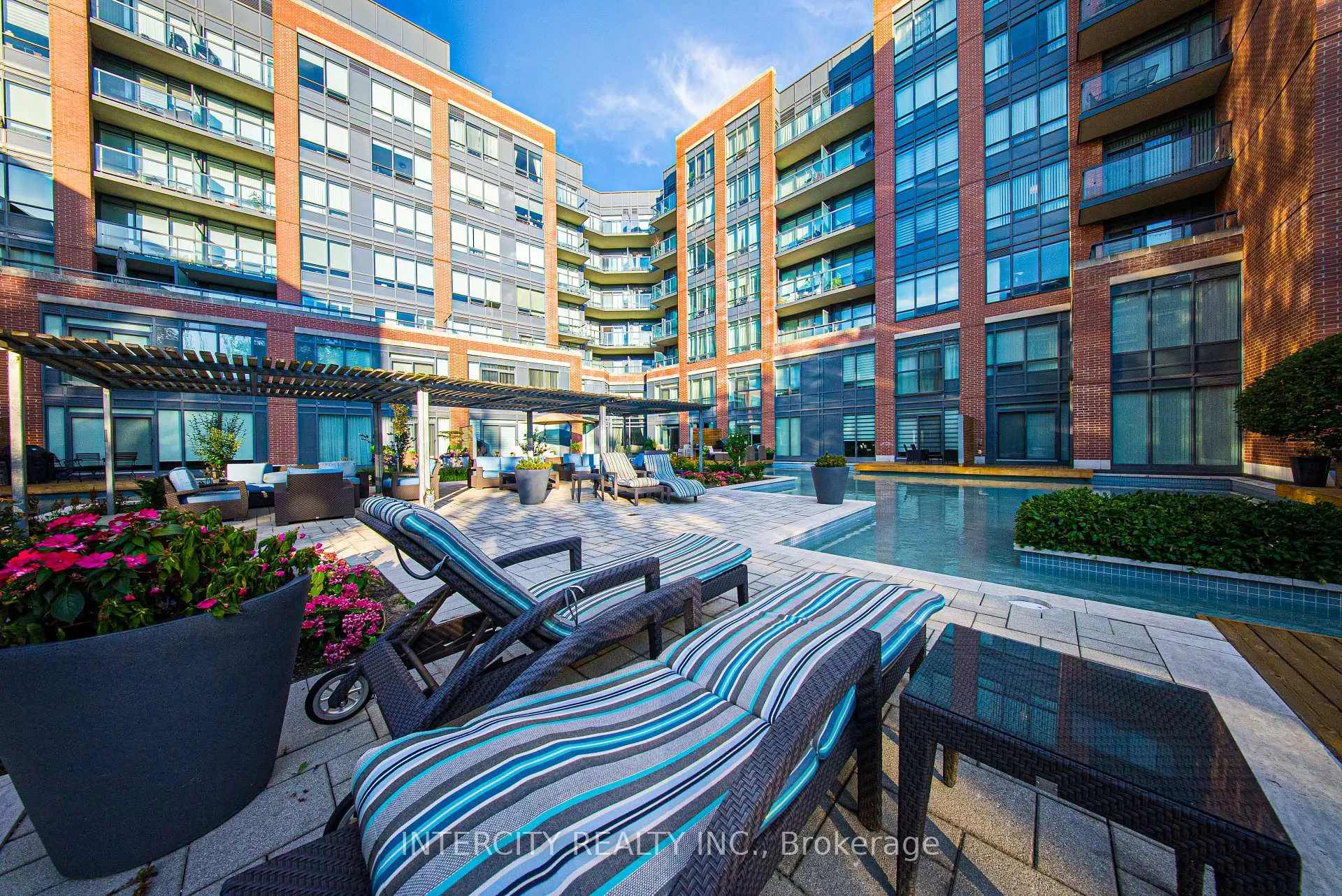 Photo 36 of Unit PH15, 7608 Yonge Street, Vaughan, Crestwood-Springfarm-Yorkhill — HOMEH