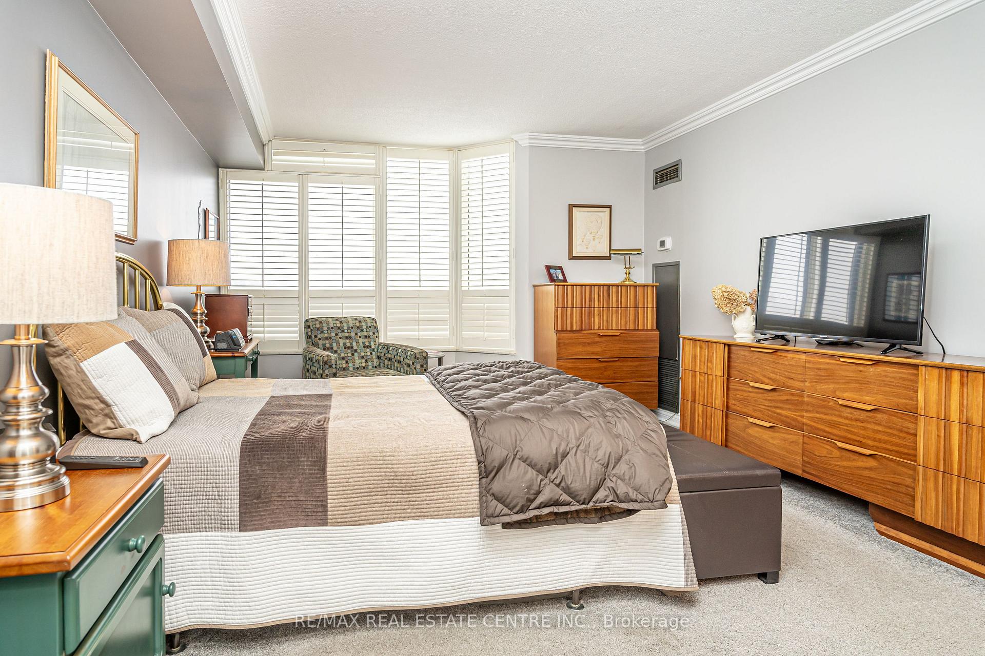 Photo 26 of Unit 806, 20 Cherrytree Drive, Brampton, Fletcher's Creek South — HOMEH