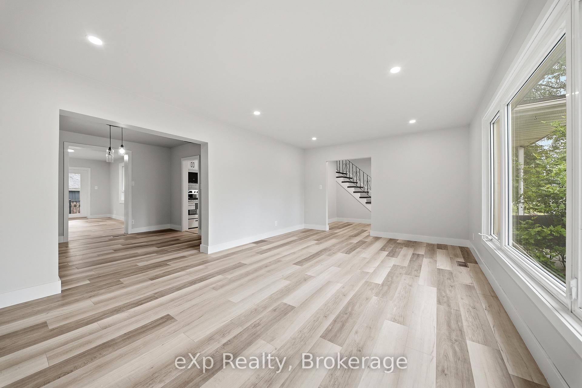 Photo 7 of 42 Rosewood Avenue, Belleville, Belleville Ward — HOMEH